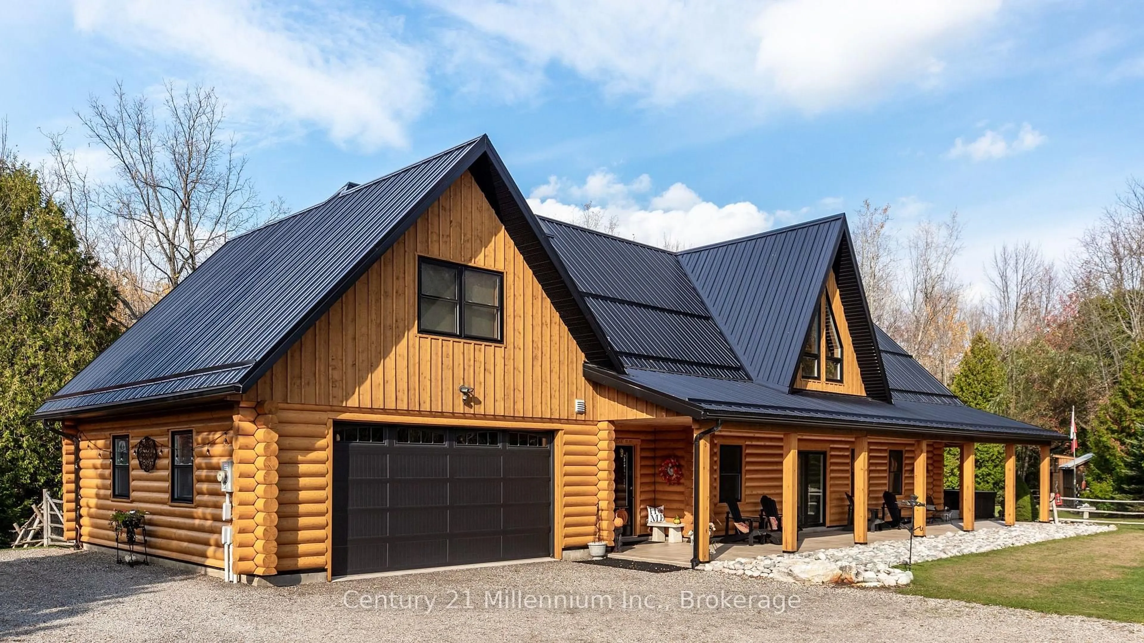 Home with vinyl exterior material, building for 382 Alice St, Saugeen Shores Ontario N0H 2L0