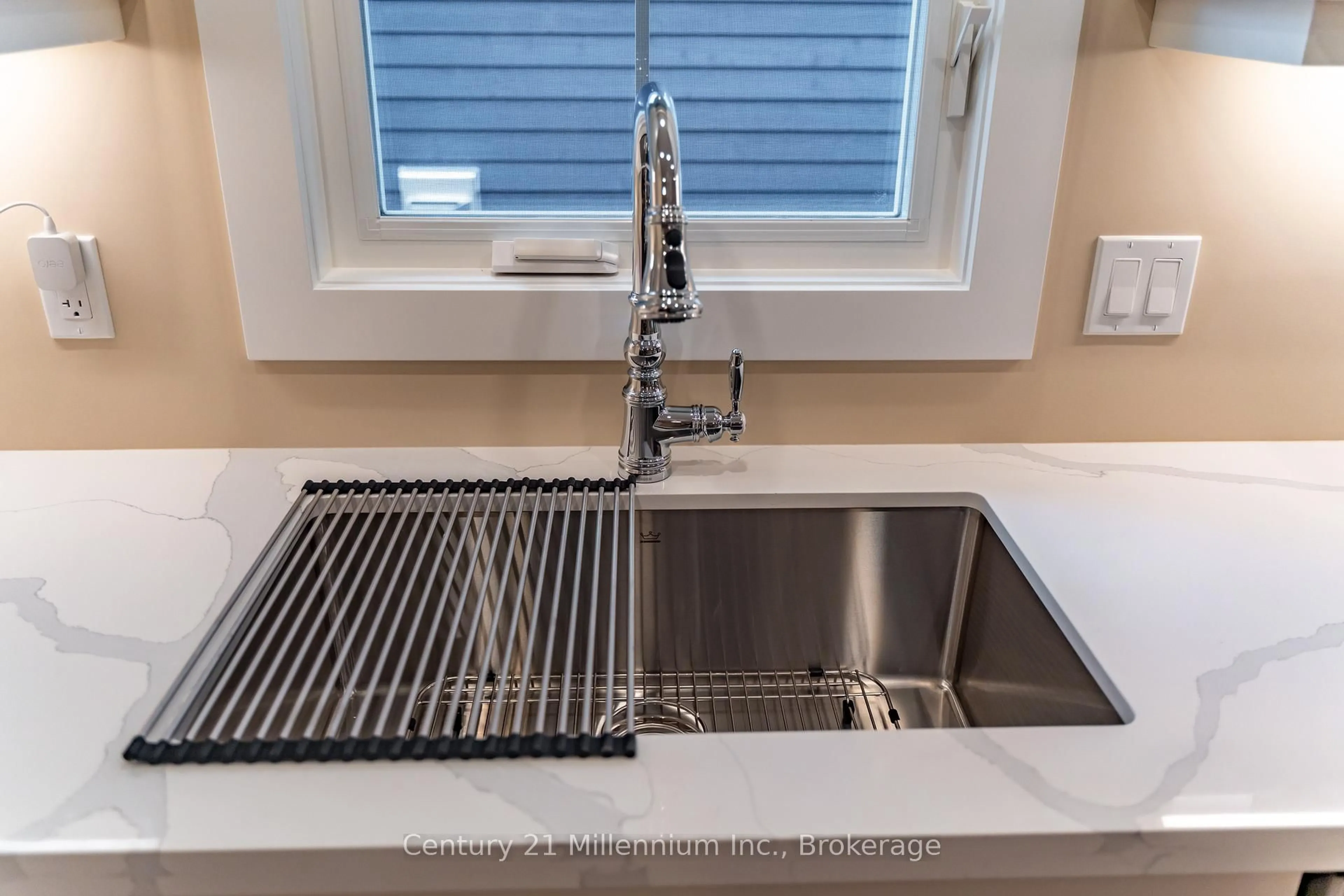 Contemporary kitchen, ceramic/tile floor for 11 Grenville St, Saugeen Shores Ontario N0H 2L0