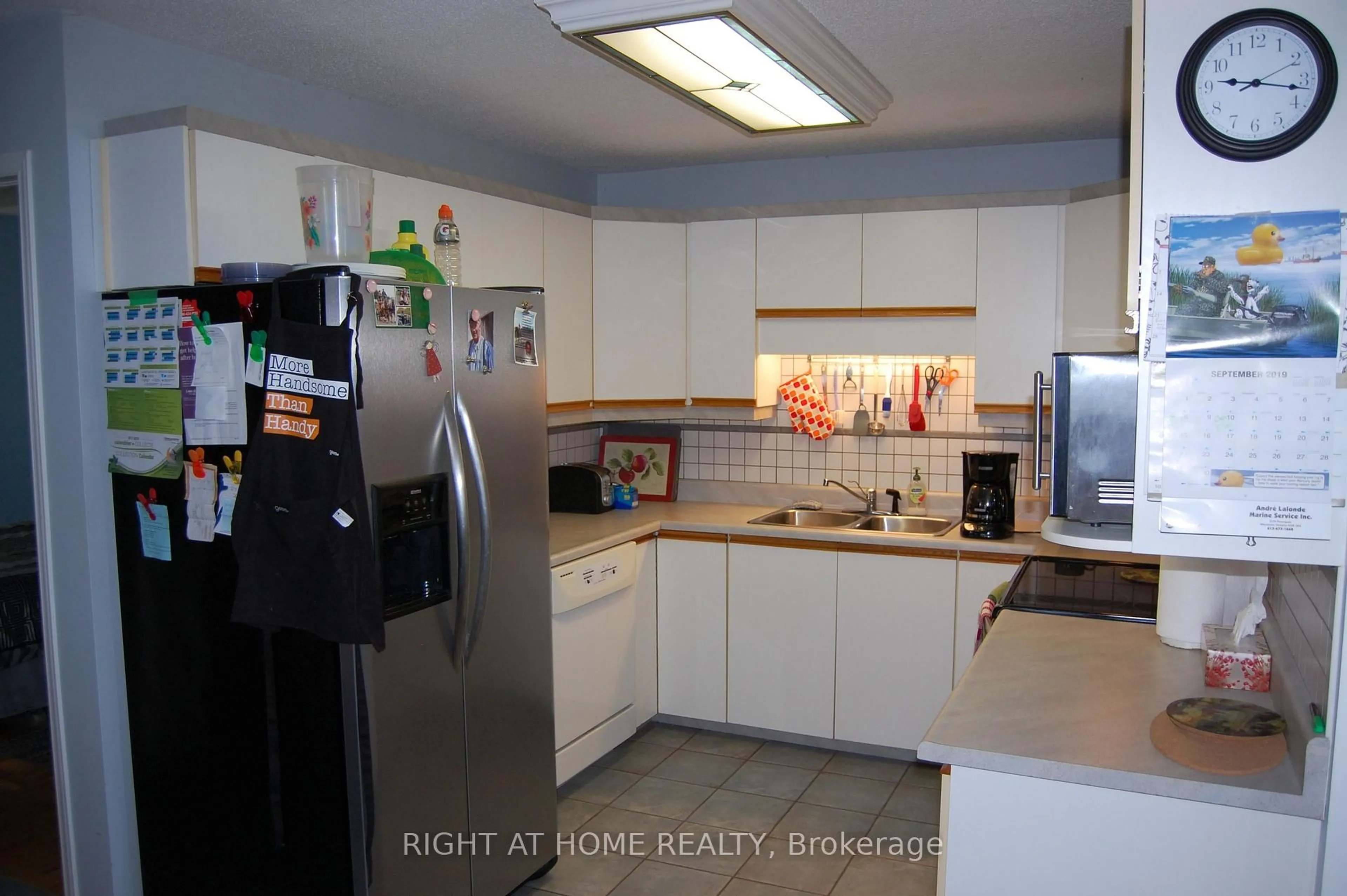 Standard kitchen, unknown for 937 Morris St, Clarence-Rockland Ontario K4K 1N1