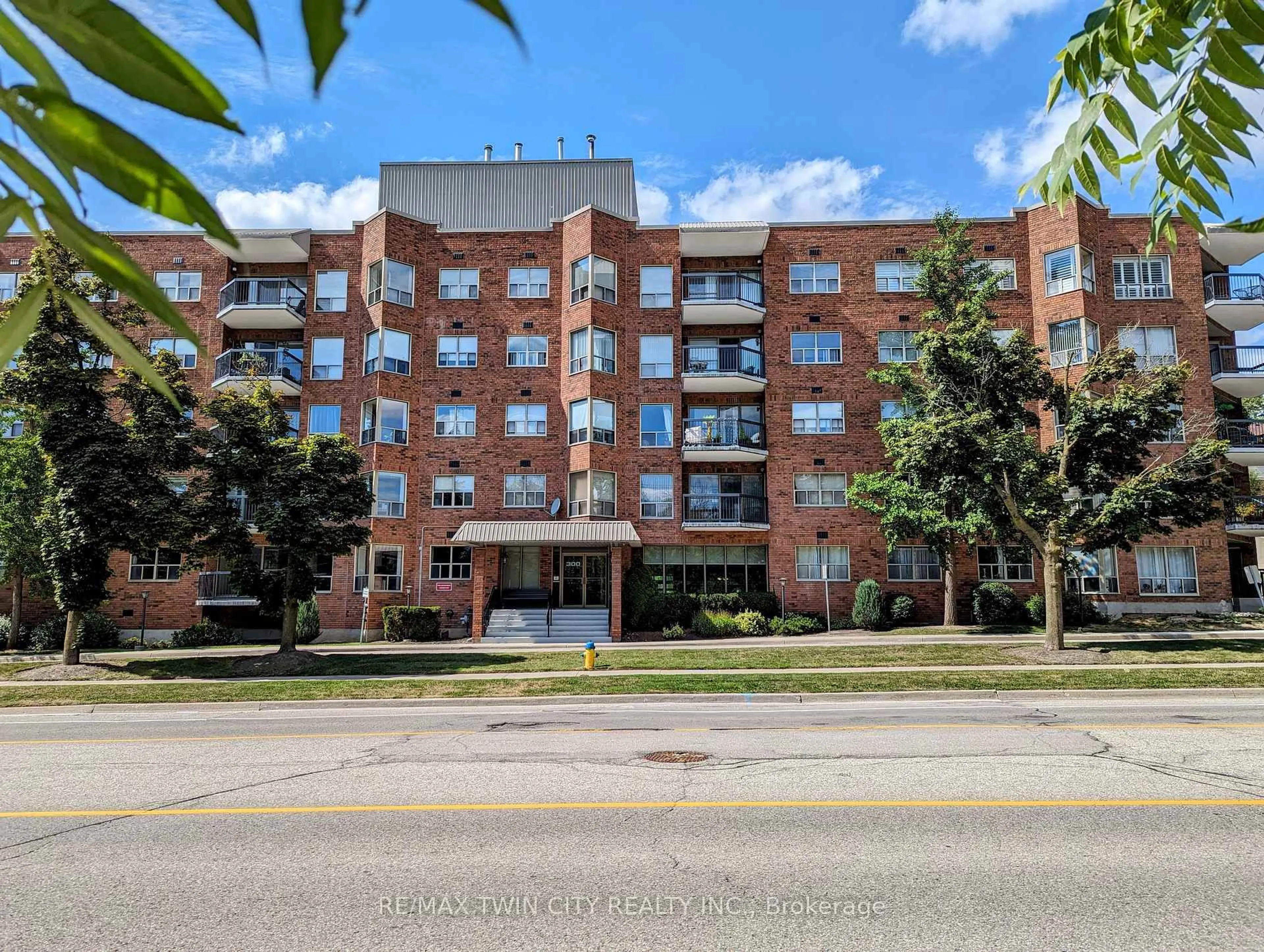 Home with brick exterior material, building for 300 Keats Way #407, Waterloo Ontario N2L 6E6