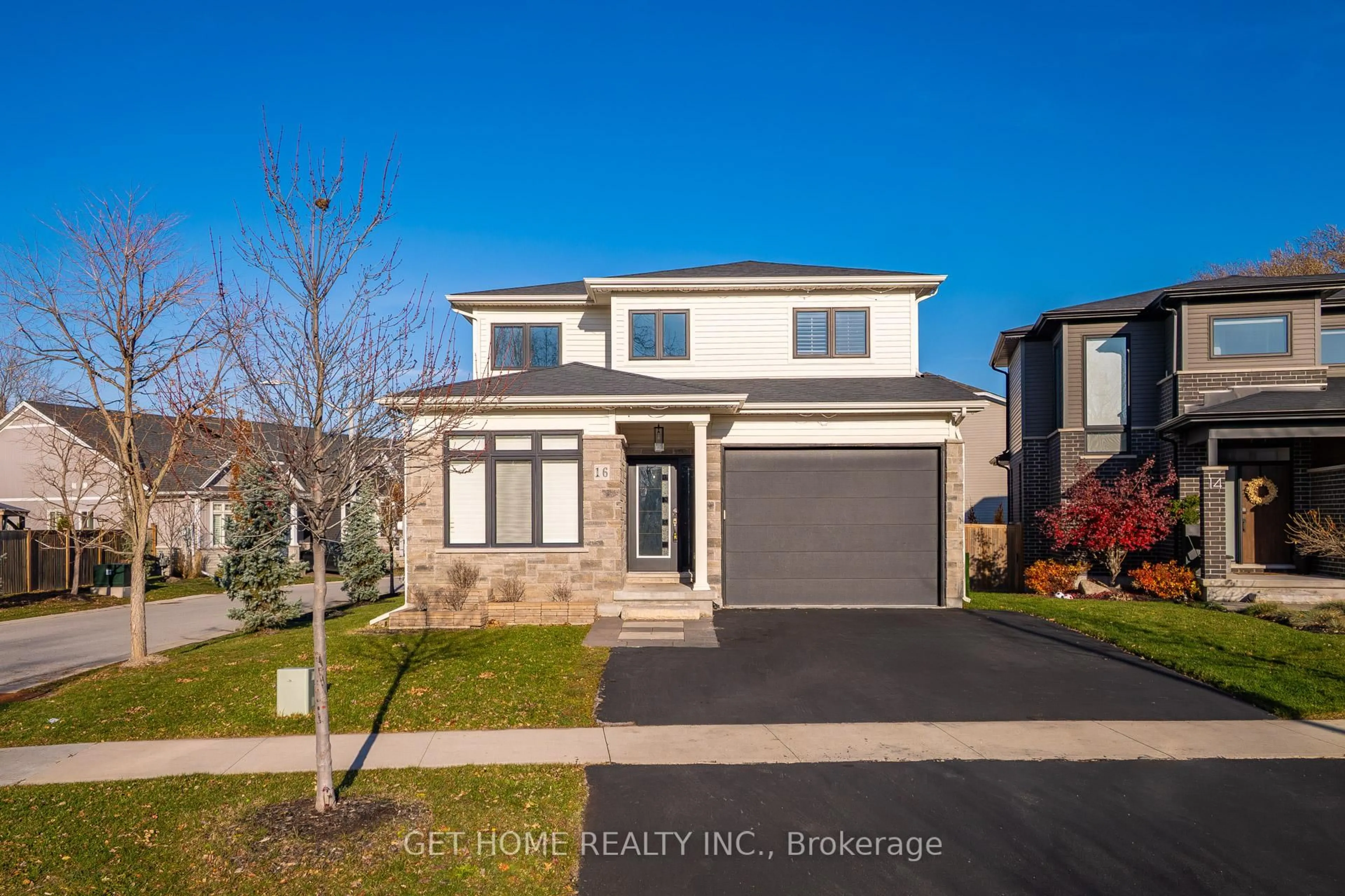 Unknown for 16 Olde School Crt, St. Catharines Ontario L2N 0B1