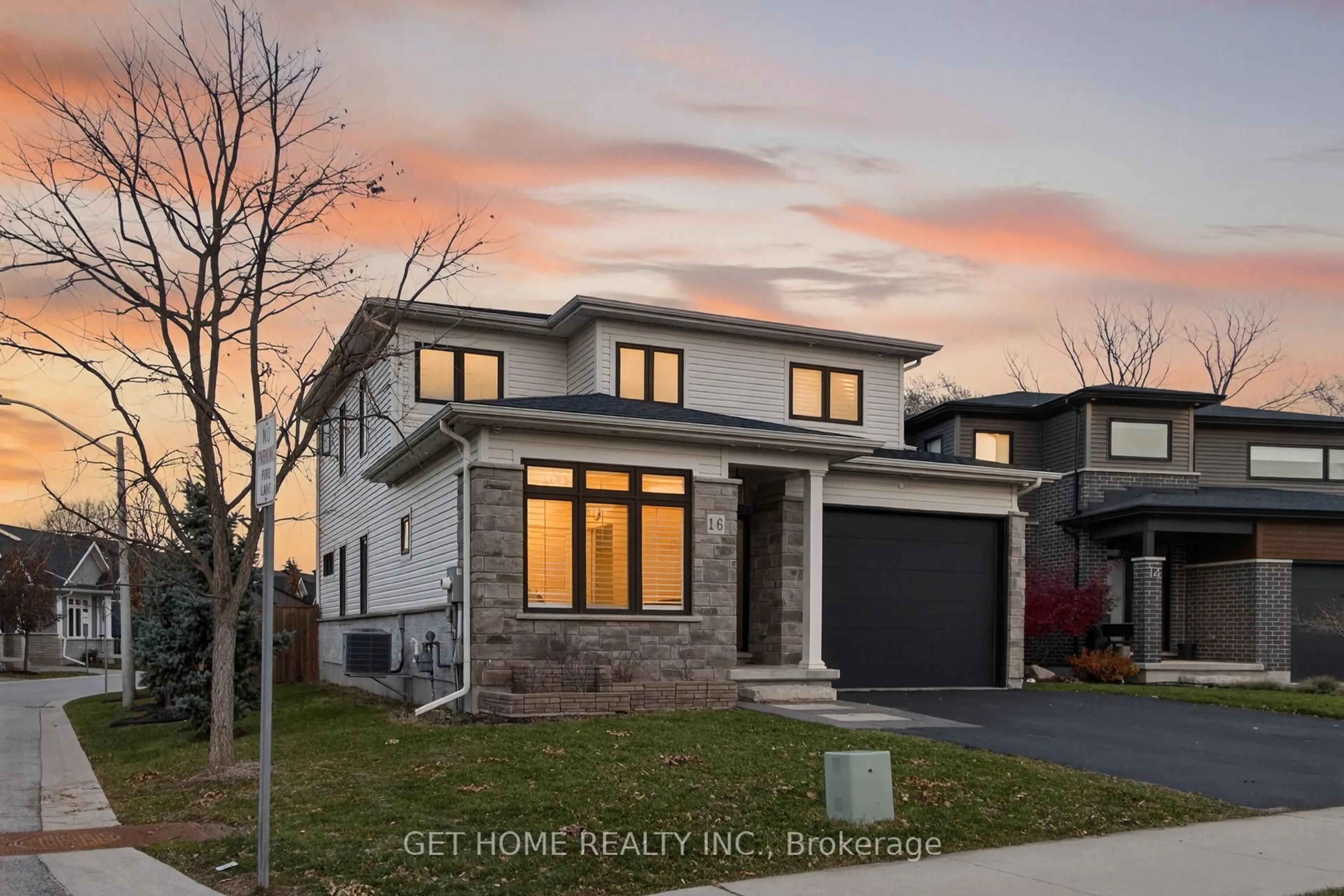 Home with brick exterior material, street for 16 Olde School Crt, St. Catharines Ontario L2N 0B1