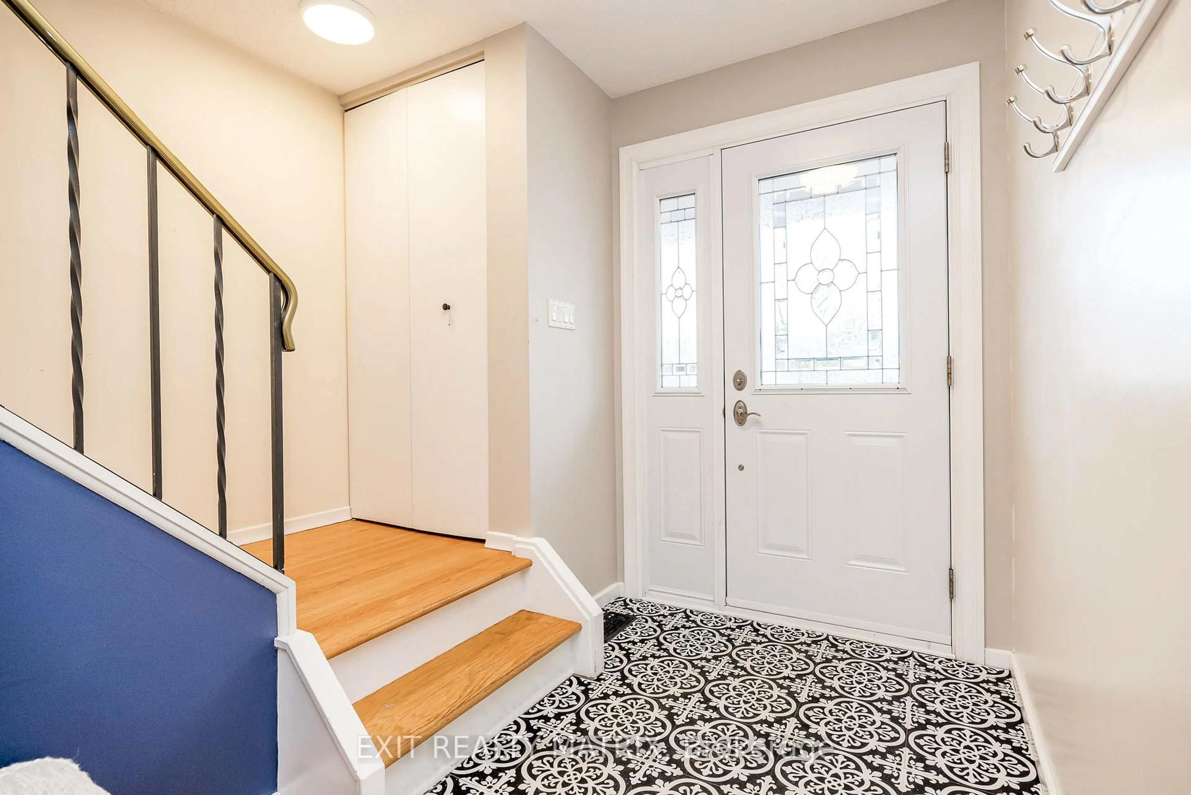 Indoor entryway for 130 Banning Rd, Kanata Ontario K2L 1C4