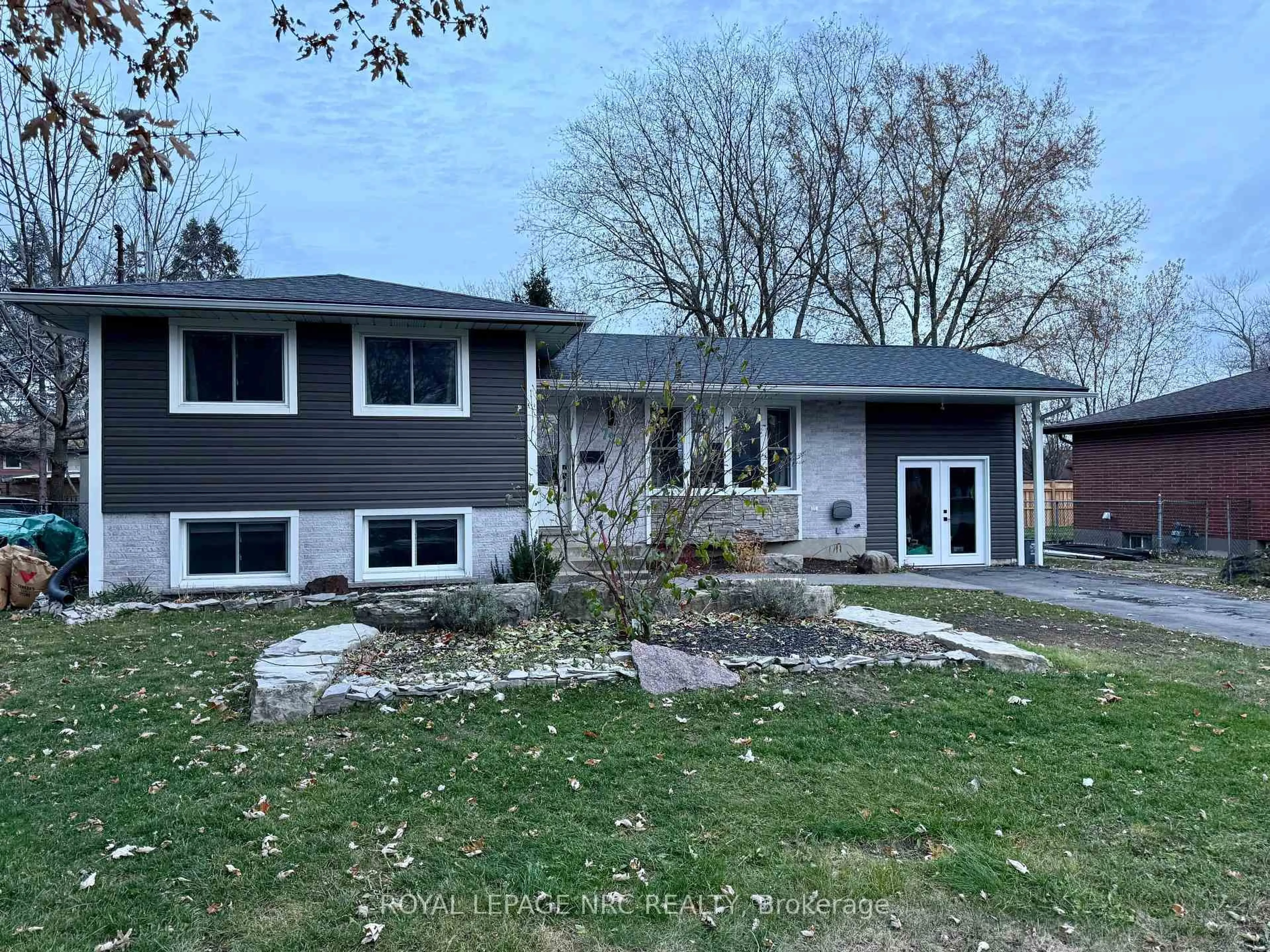 Unknown for 798 Parkdale Ave, Fort Erie Ontario L2A 5B6