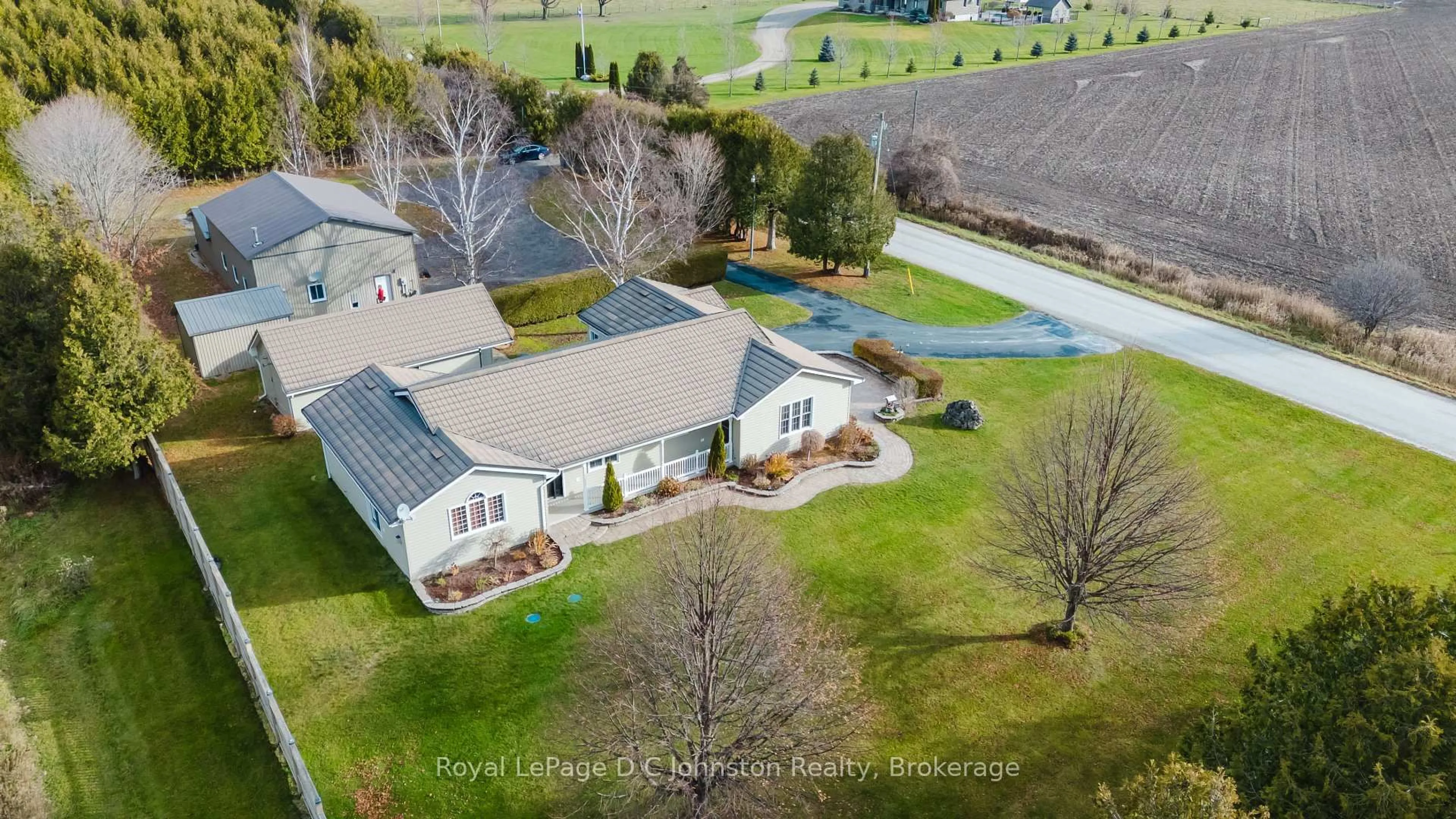 A pic from outside/outdoor area/front of a property/back of a property/a pic from drone, water/lake/river/ocean view for 496 Spence St, Saugeen Shores Ontario N0H 2L0
