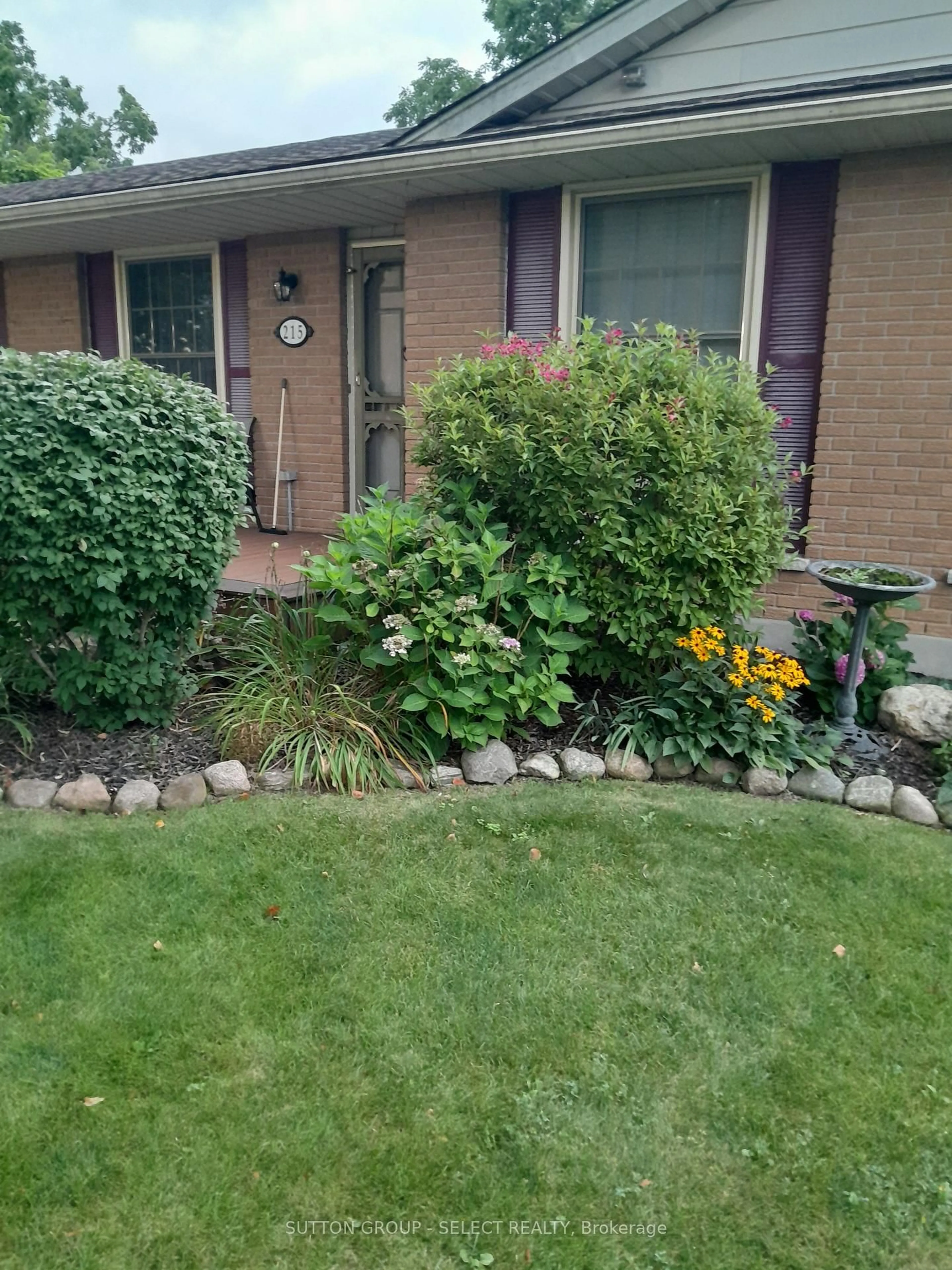 Unknown for 215 West St, Central Elgin Ontario N0L 1B0