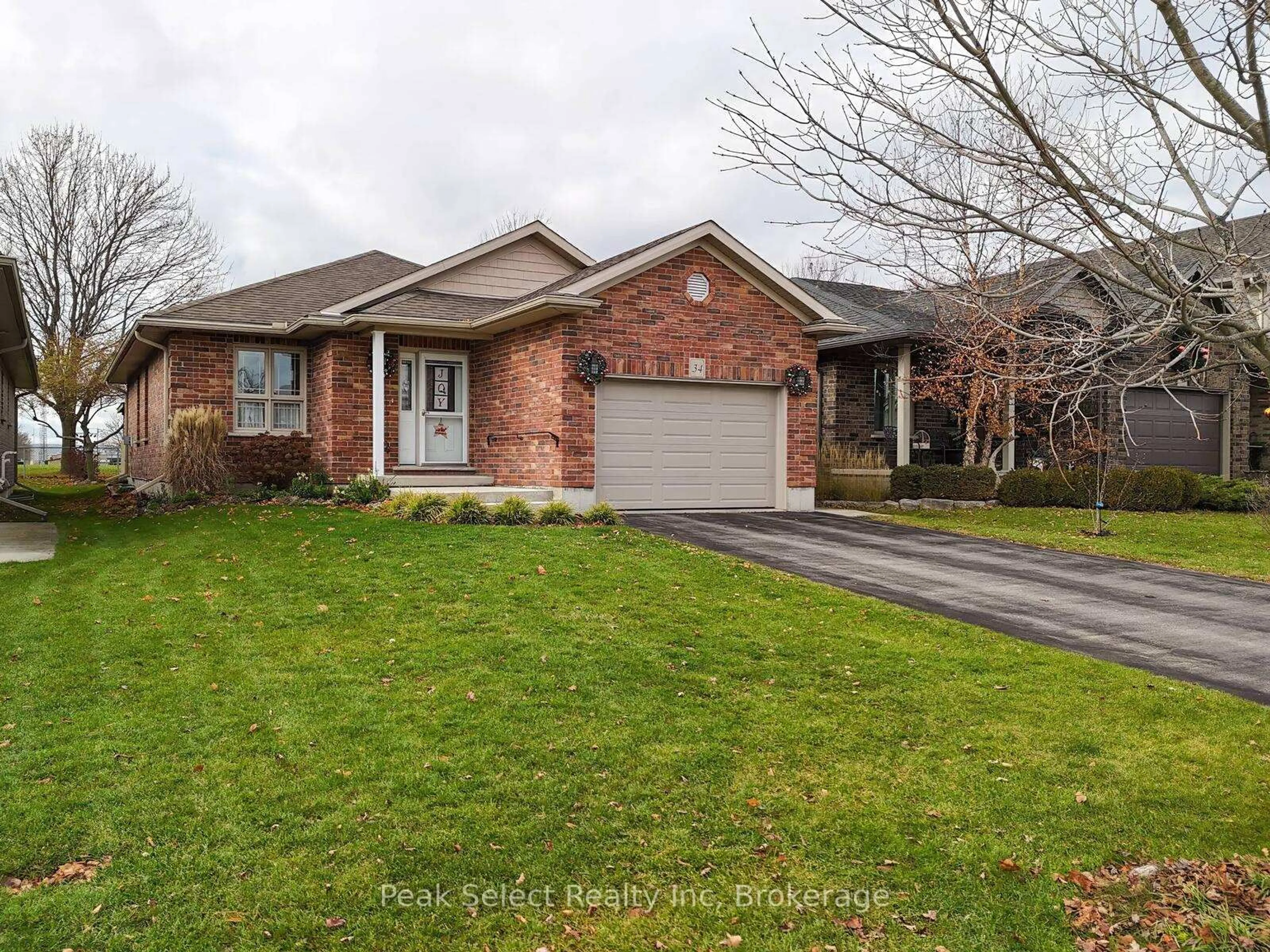 Home with brick exterior material, street for 34 Homefield Crt, St. Marys Ontario N4X 0A4