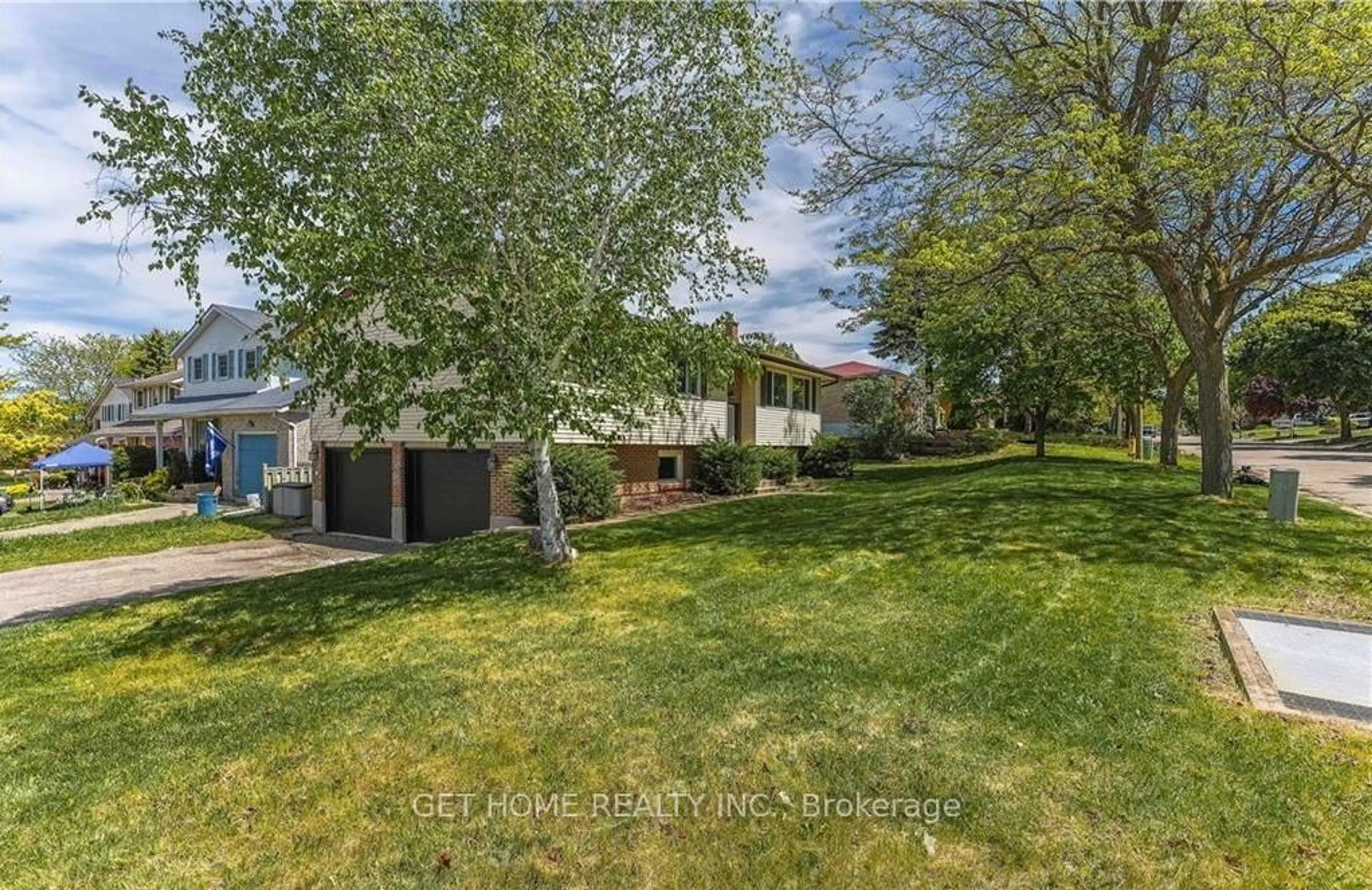 A pic from outside/outdoor area/front of a property/back of a property/a pic from drone, unknown for 85 High Acres Cres, Kitchener Ontario N2N 2S3