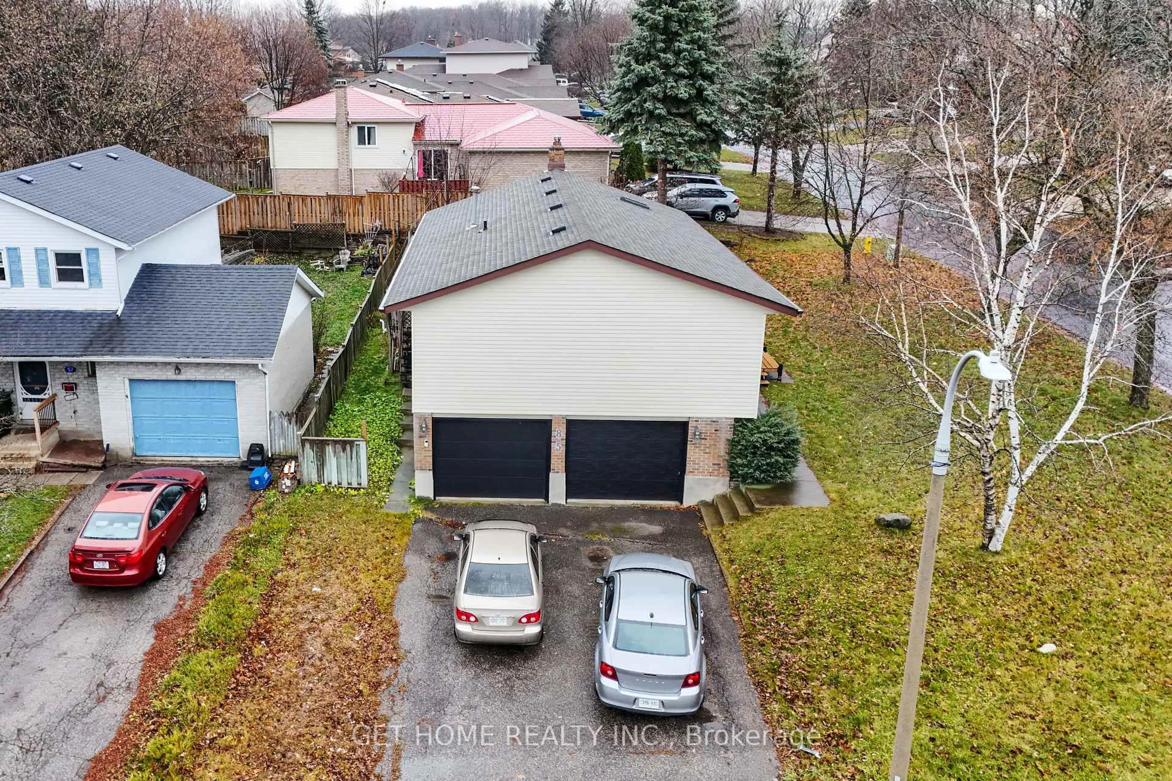 A pic from outside/outdoor area/front of a property/back of a property/a pic from drone, street for 85 High Acres Cres, Kitchener Ontario N2N 2S3