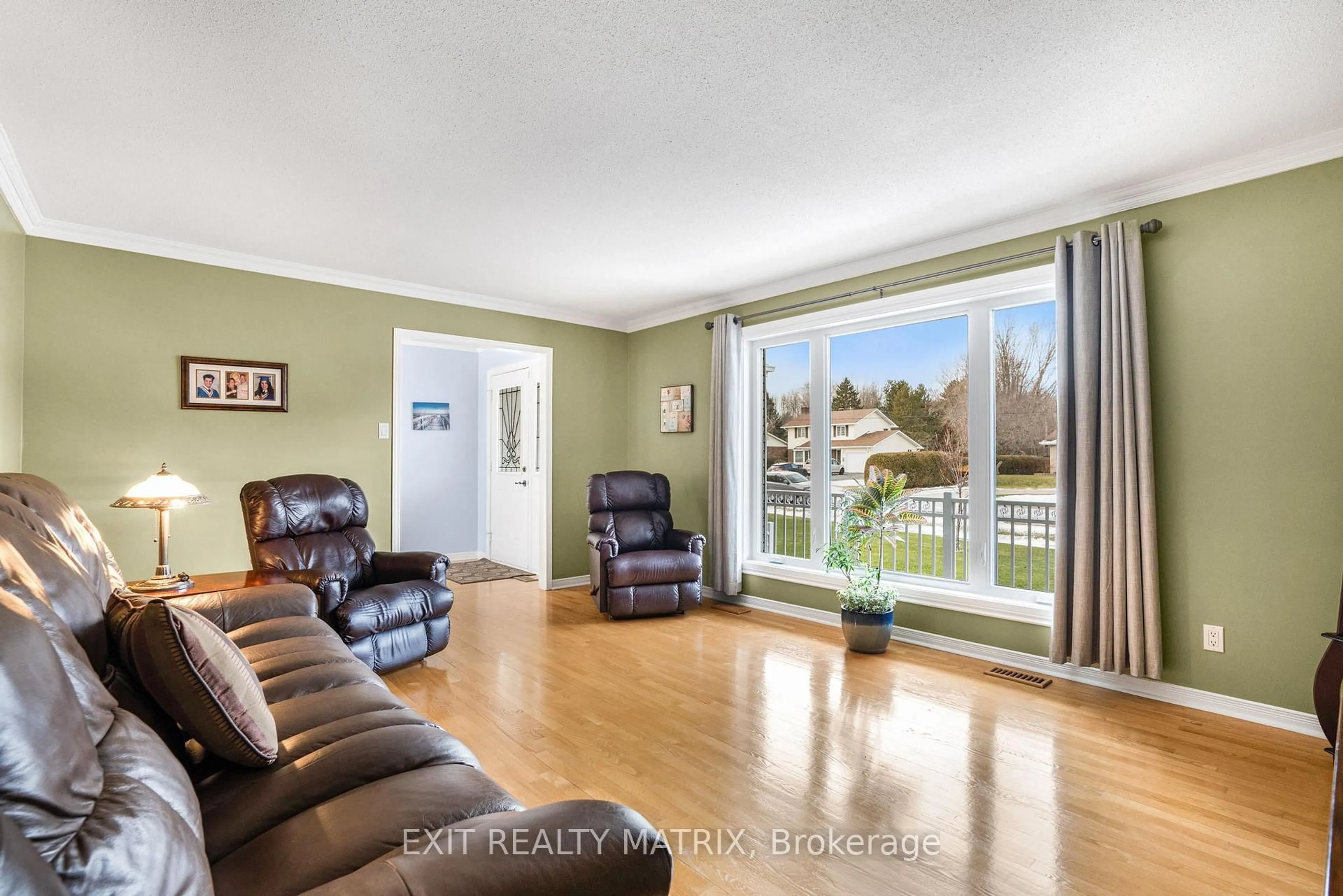 Living room with furniture, unknown for 165 Eliza St, Champlain Ontario K0B 1K0