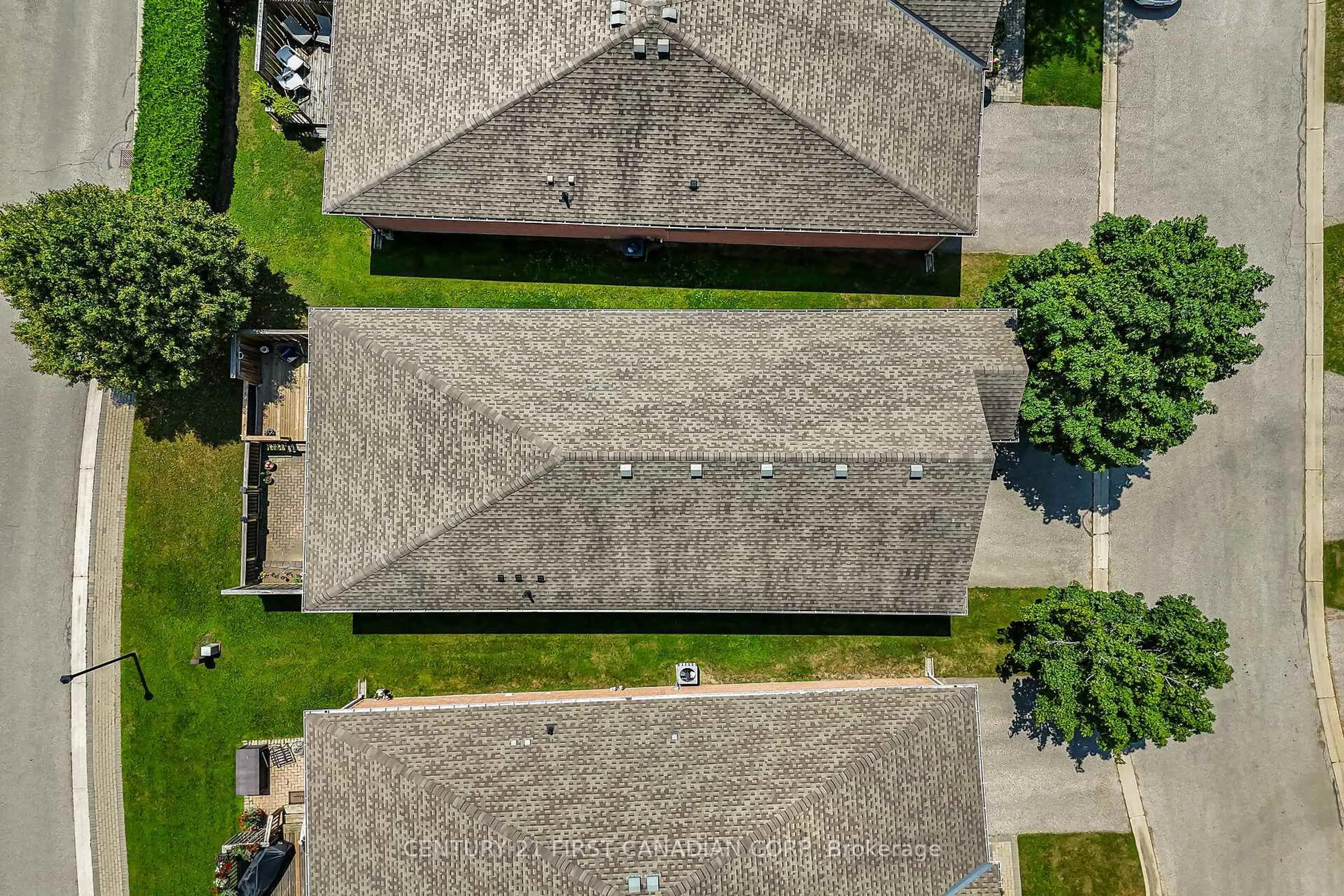 A pic from outside/outdoor area/front of a property/back of a property/a pic from drone, street for 2025 Meadowgate Blvd #153, London South Ontario N6M 1K9