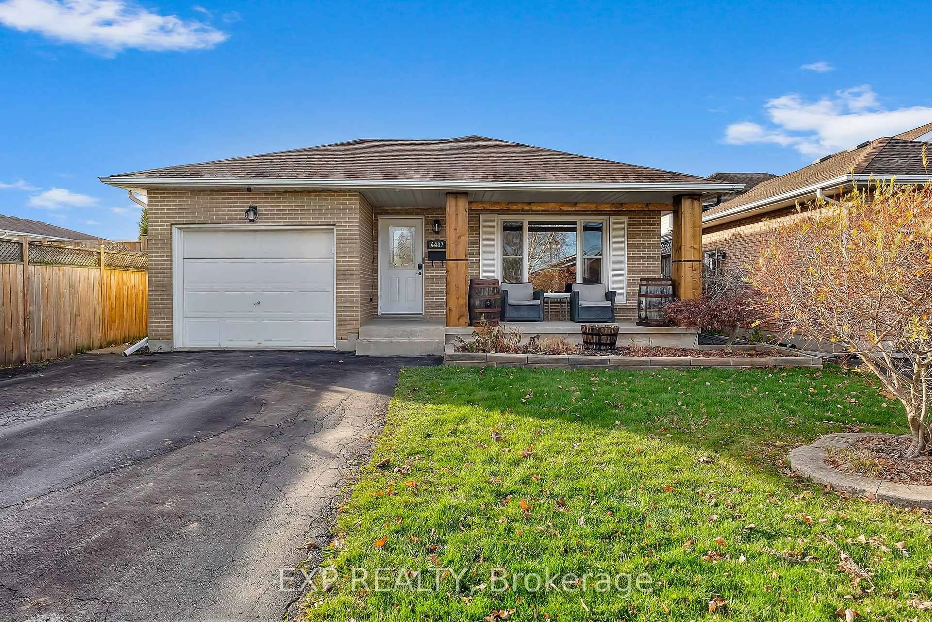 Home with brick exterior material, street for 4487 Lee Ave, Niagara Falls Ontario L2H 3C3