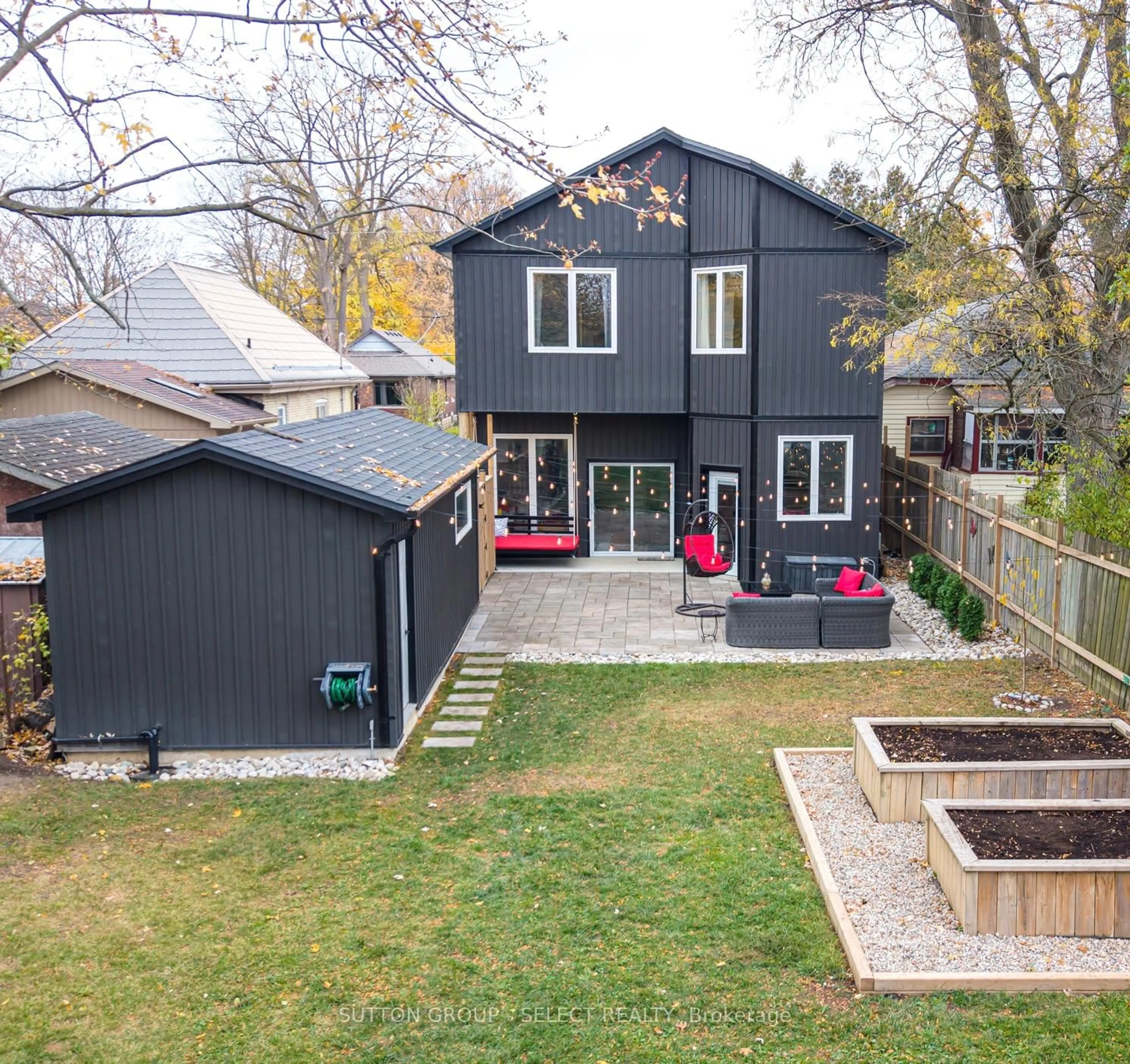 Unknown for 515 Emery St, London South Ontario N6C 2E9