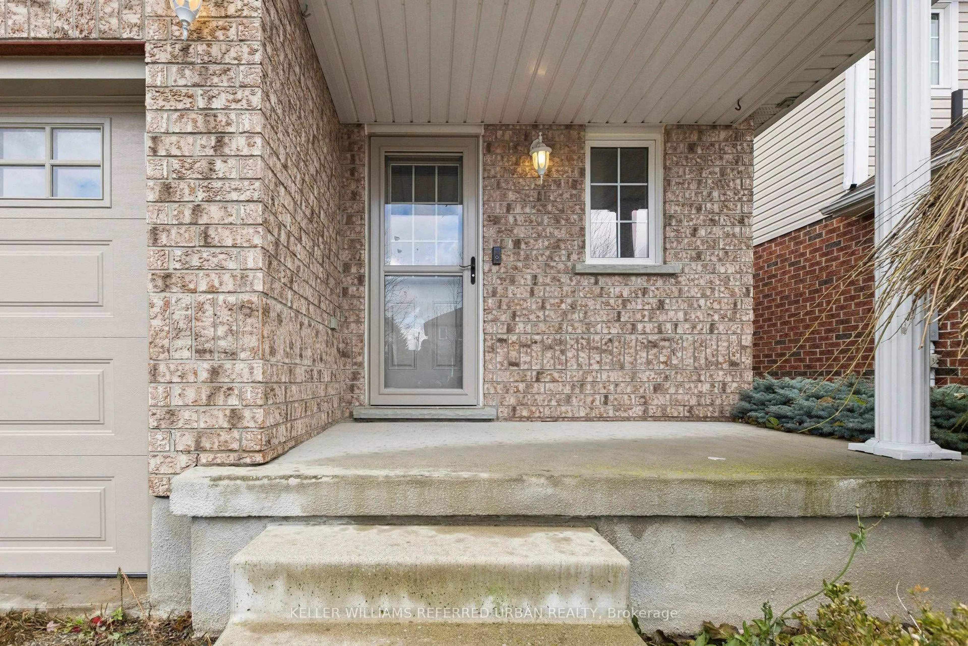 Indoor entryway for 35 Robb Rd, Woolwich Ontario N3B 3P6
