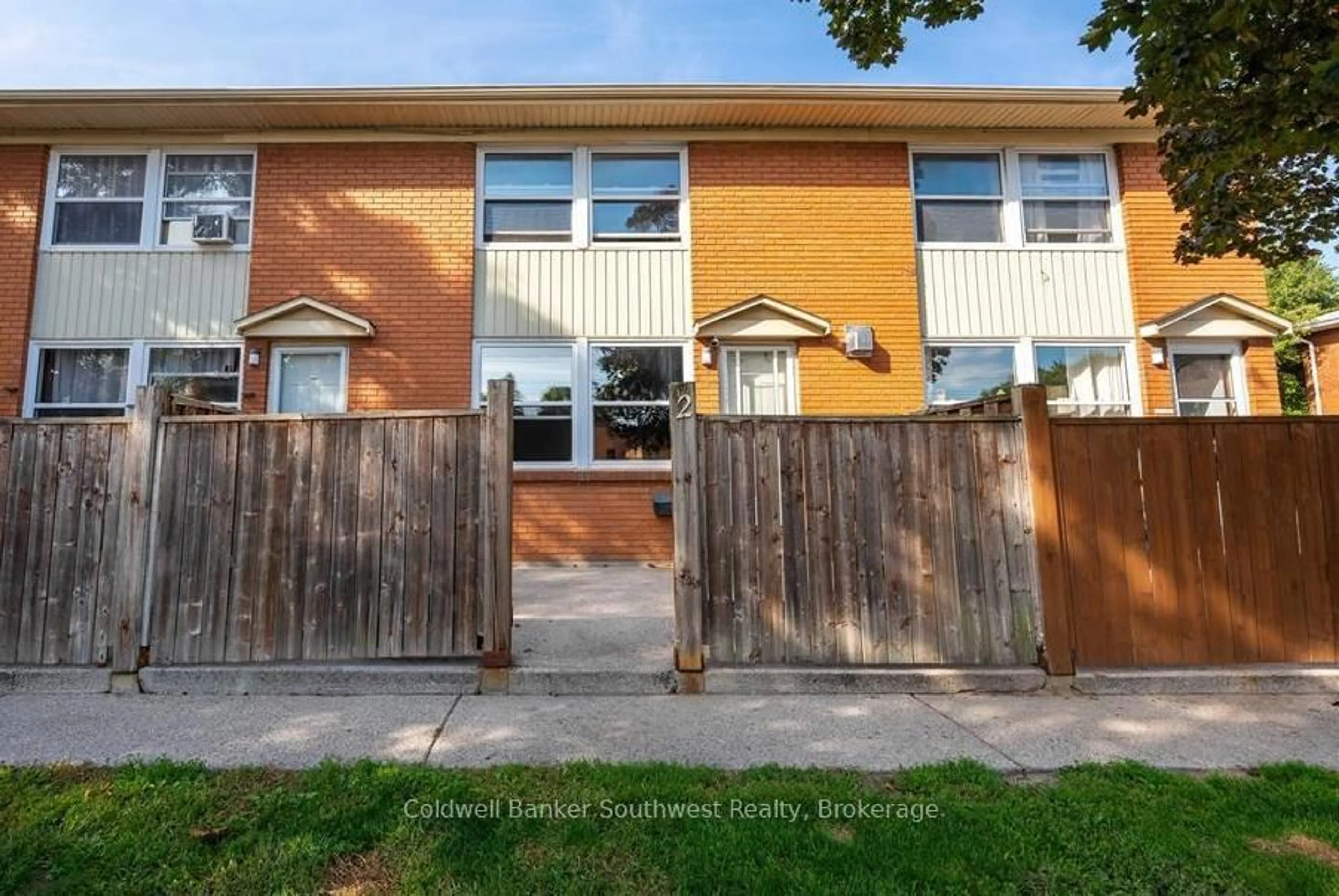 Unknown for 834 Exmouth St #2, Sarnia Ontario N7T 5R2