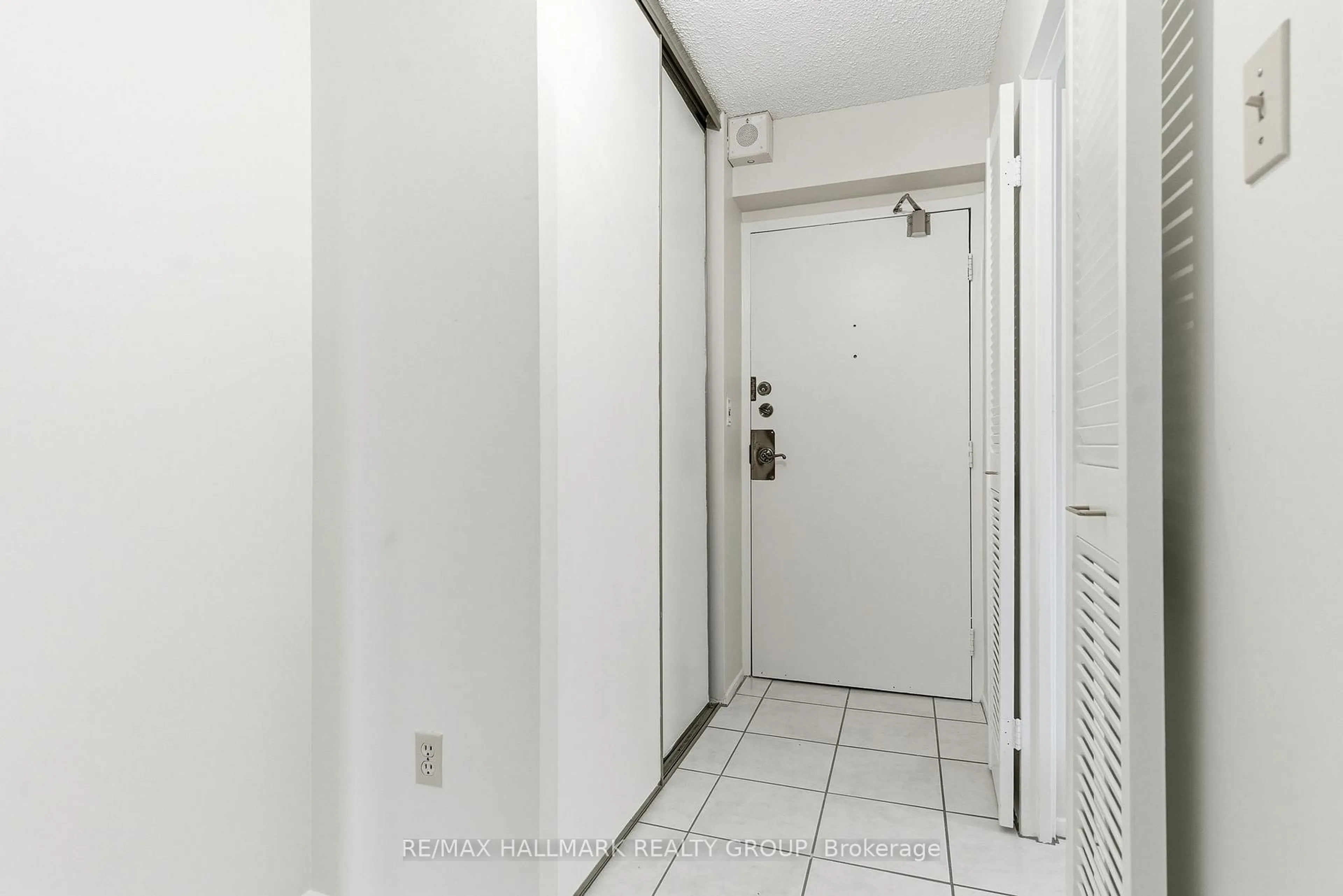 Unknown for 1025 Richmond Rd #406, Ottawa Ontario K2B 8G8