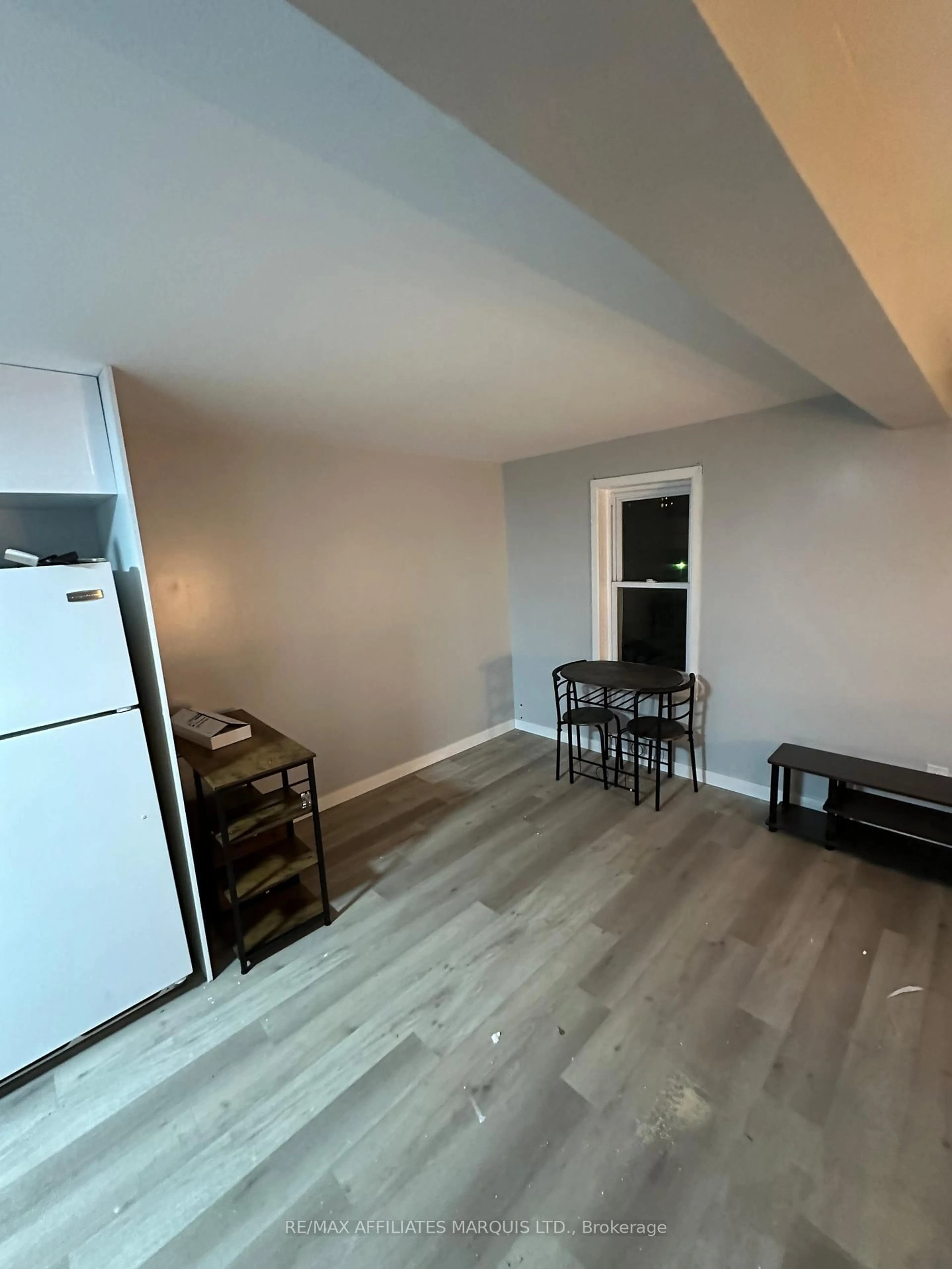 A pic of a room for 302 Mcconnell Ave, Cornwall Ontario K6H 4L5