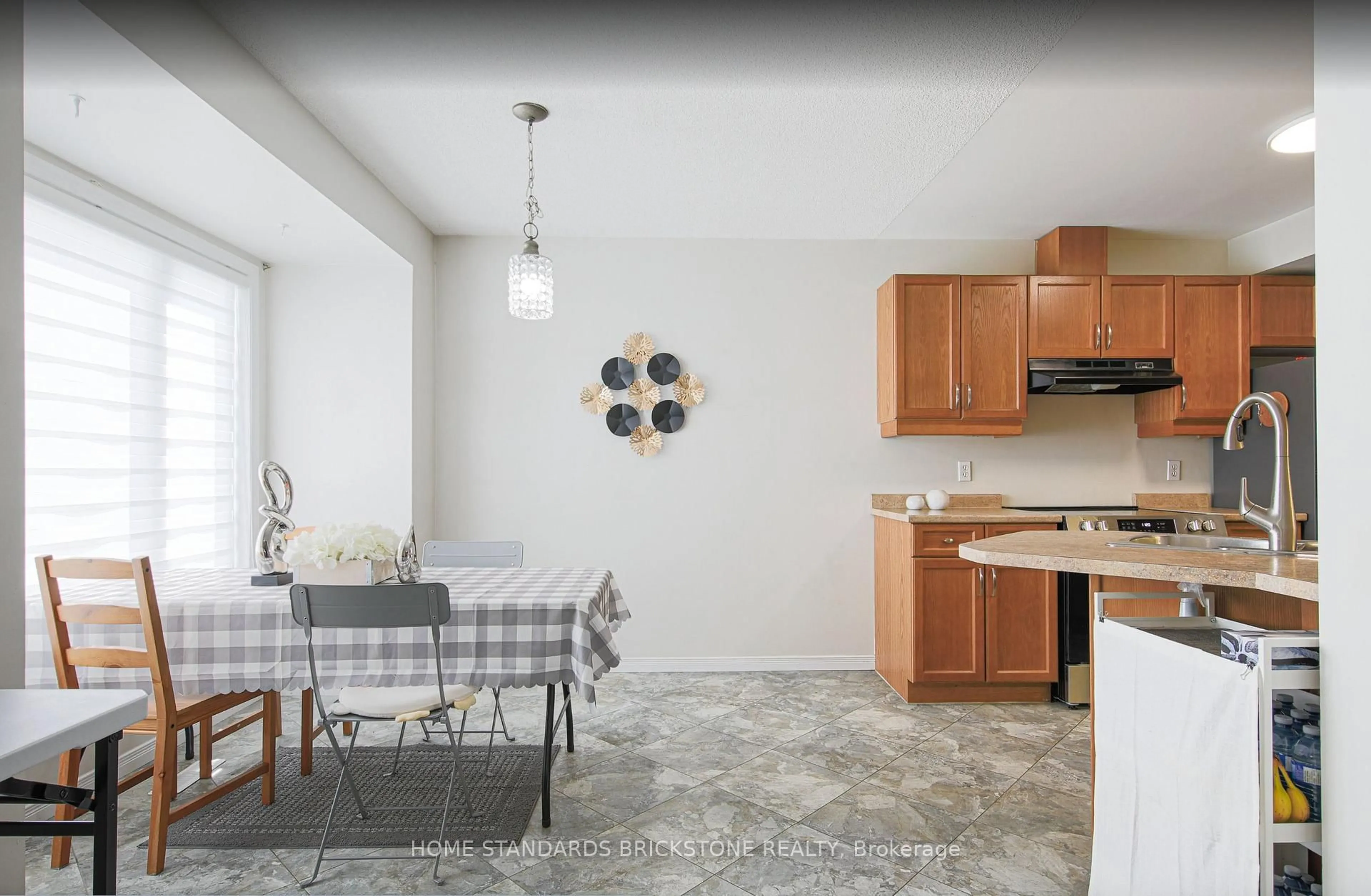 Open concept kitchen, unknown for 1320 Savannah Dr #80, London North Ontario N5X 0B7