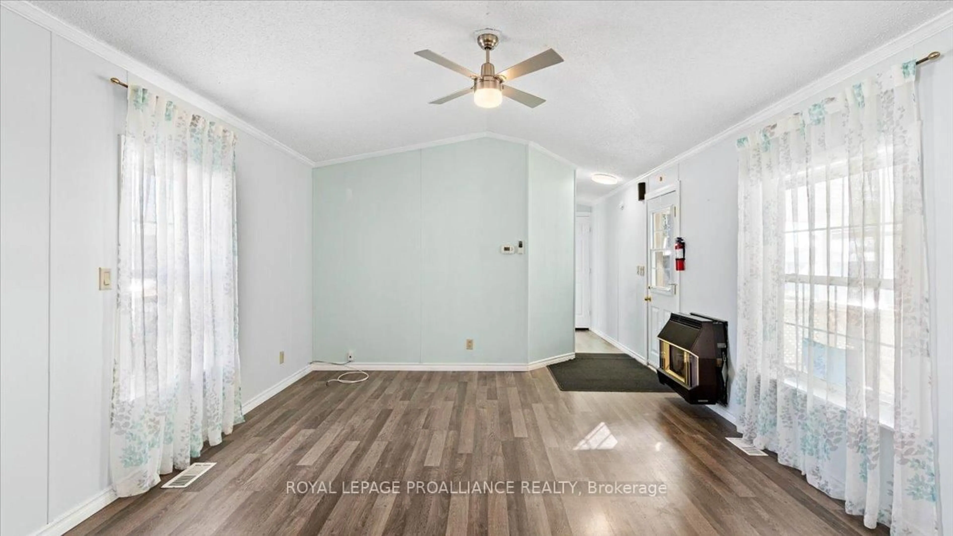 A pic of a room for 311 Dundas St #18, Quinte West Ontario K8V 1M1