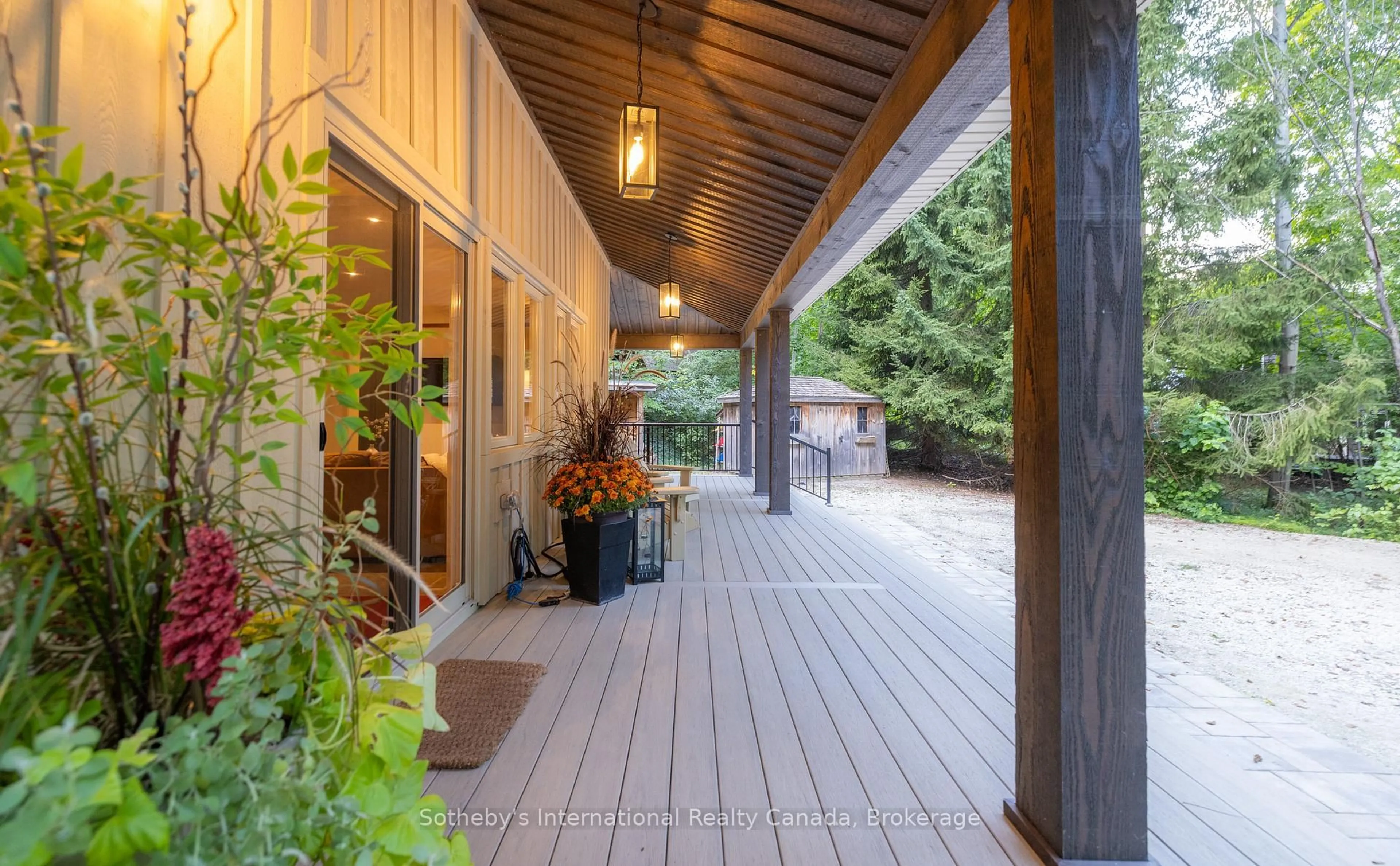 Patio, unknown for 131 Kitzbuhl Cres, Blue Mountains Ontario L9Y 0S5