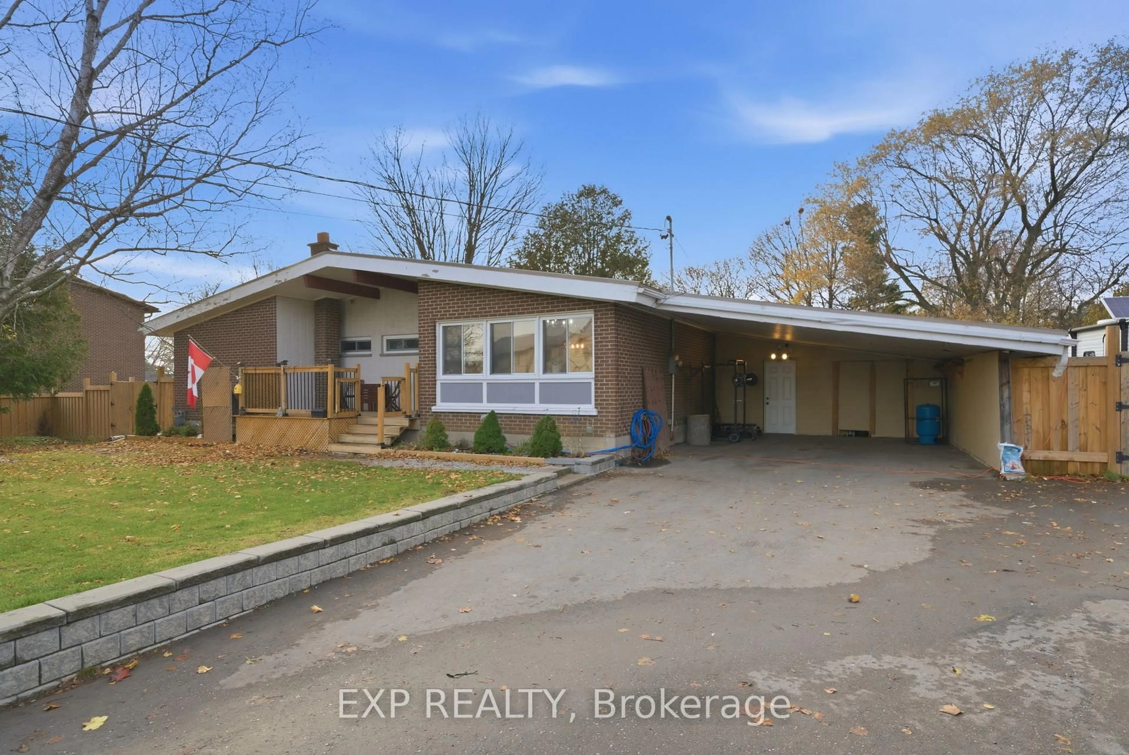 A pic from outside/outdoor area/front of a property/back of a property/a pic from drone, building for 26 Wellington St, Port Hope Ontario L1A 2M3