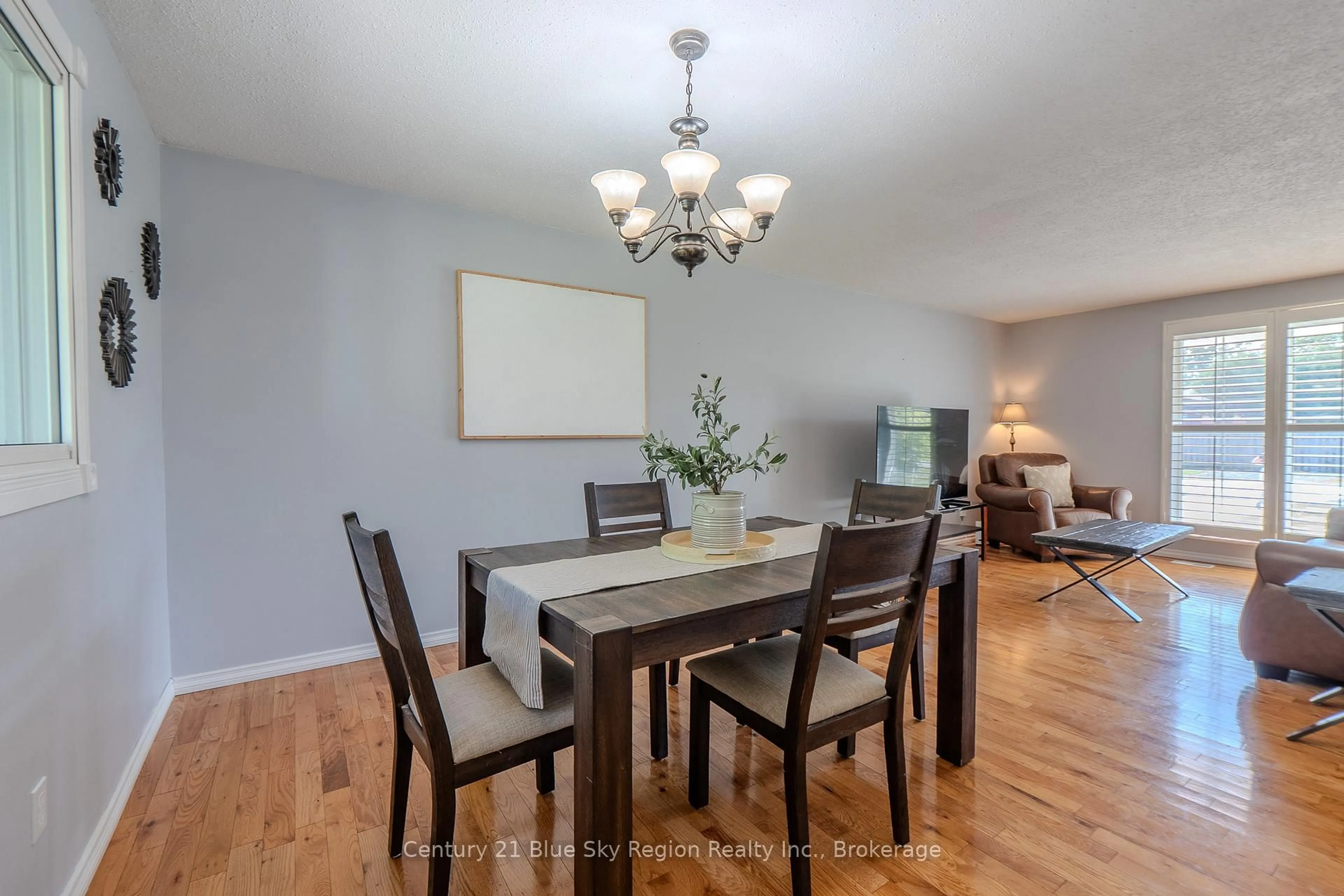 Dining room, wood/laminate floor for 298 Rancier St, North Bay Ontario P1B 8M4