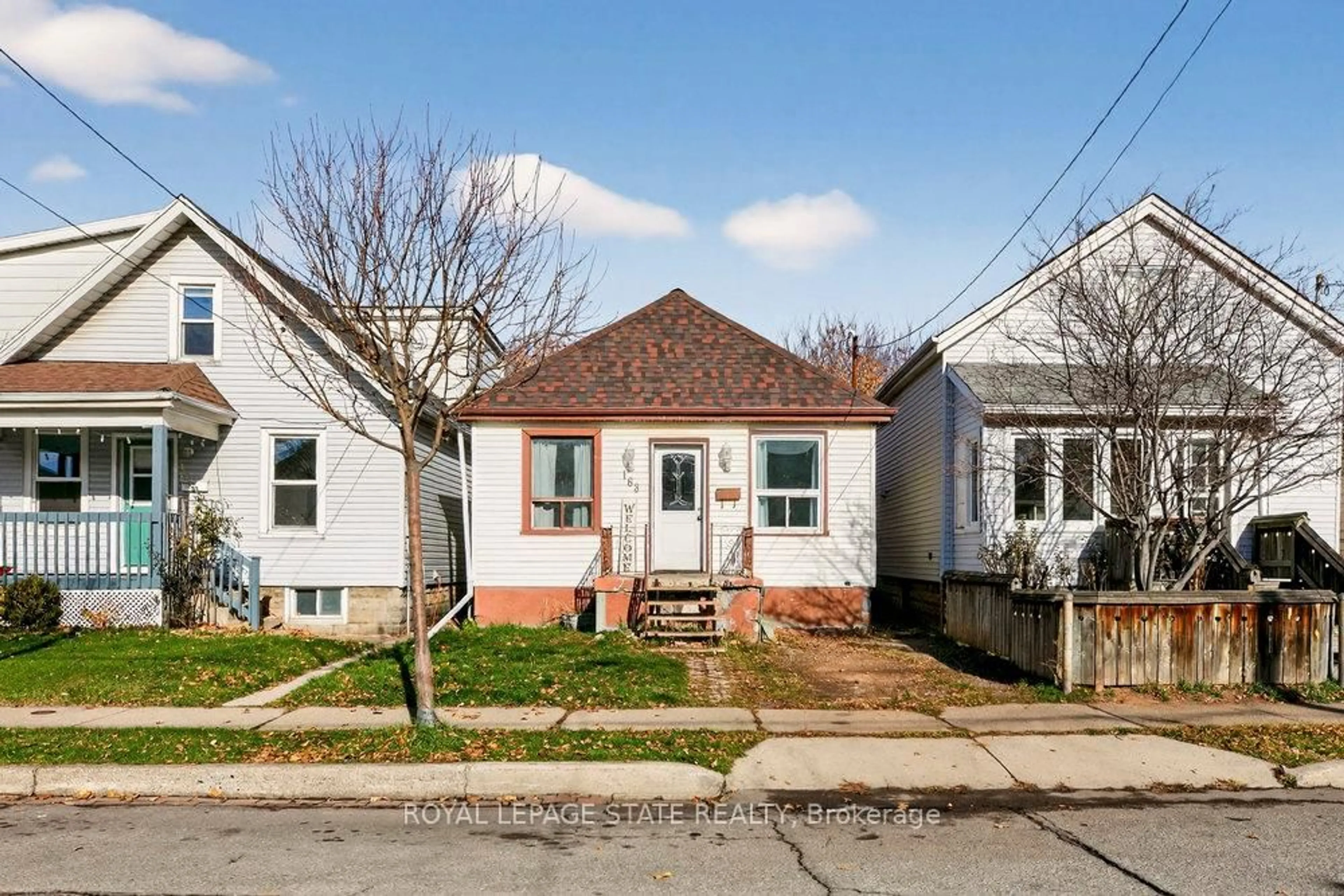 Home with brick exterior material, street for 163 Hope Ave, Hamilton Ontario L8H 2E7