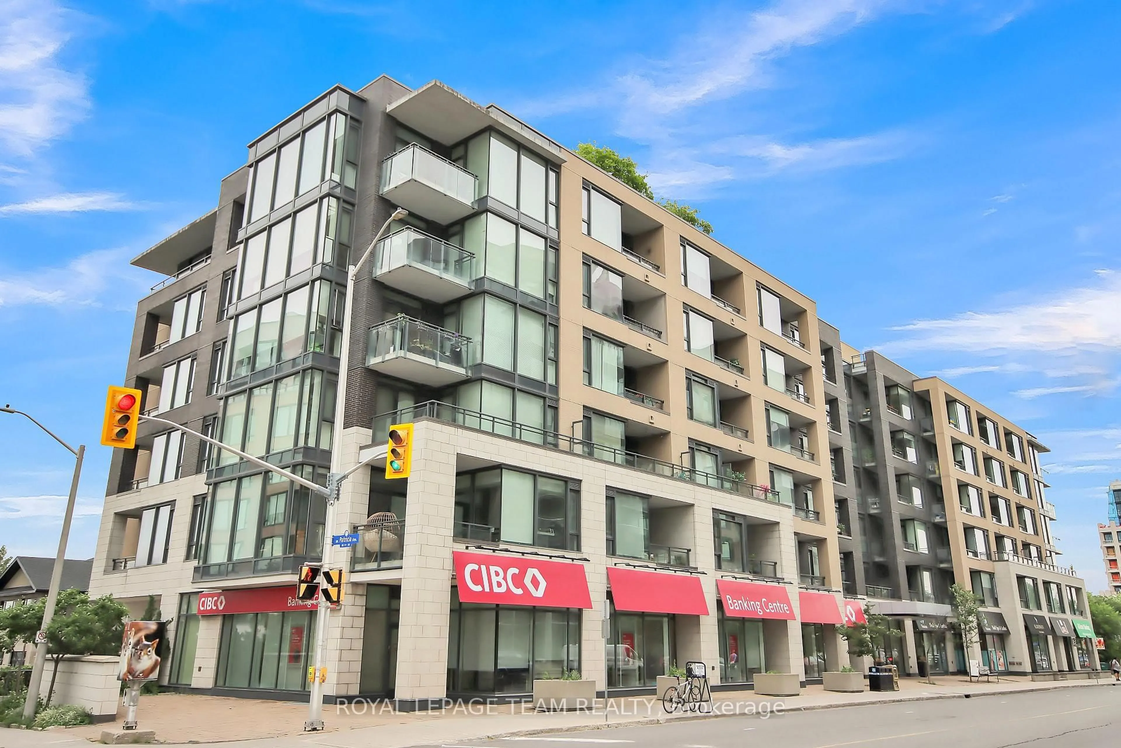 Patio, building for 101 Richmond Rd #314, Ottawa Ontario K1Z 0A6