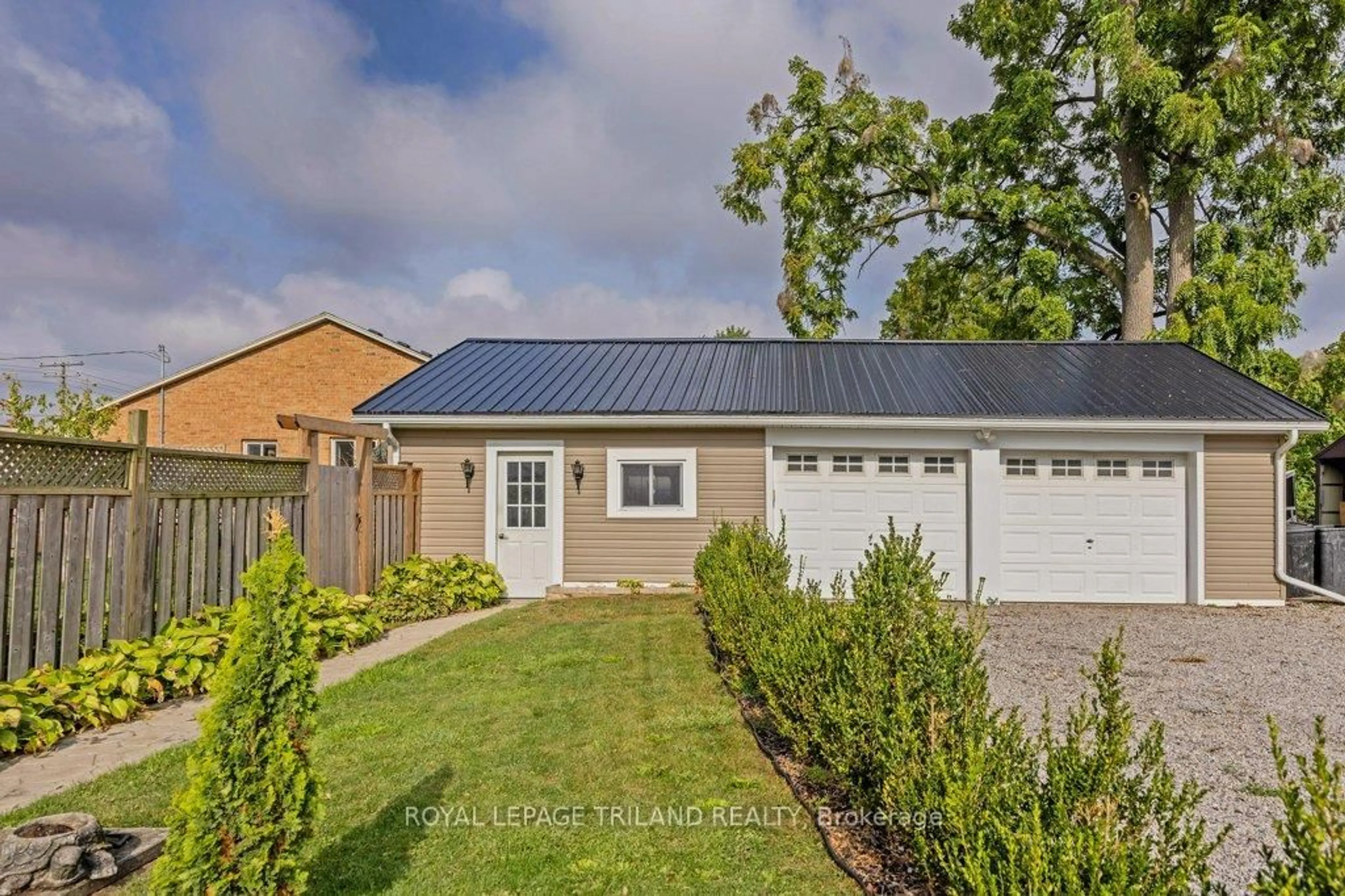 Unknown for 217 Shackleton Line, Dutton/Dunwich Ontario N0L 1J0