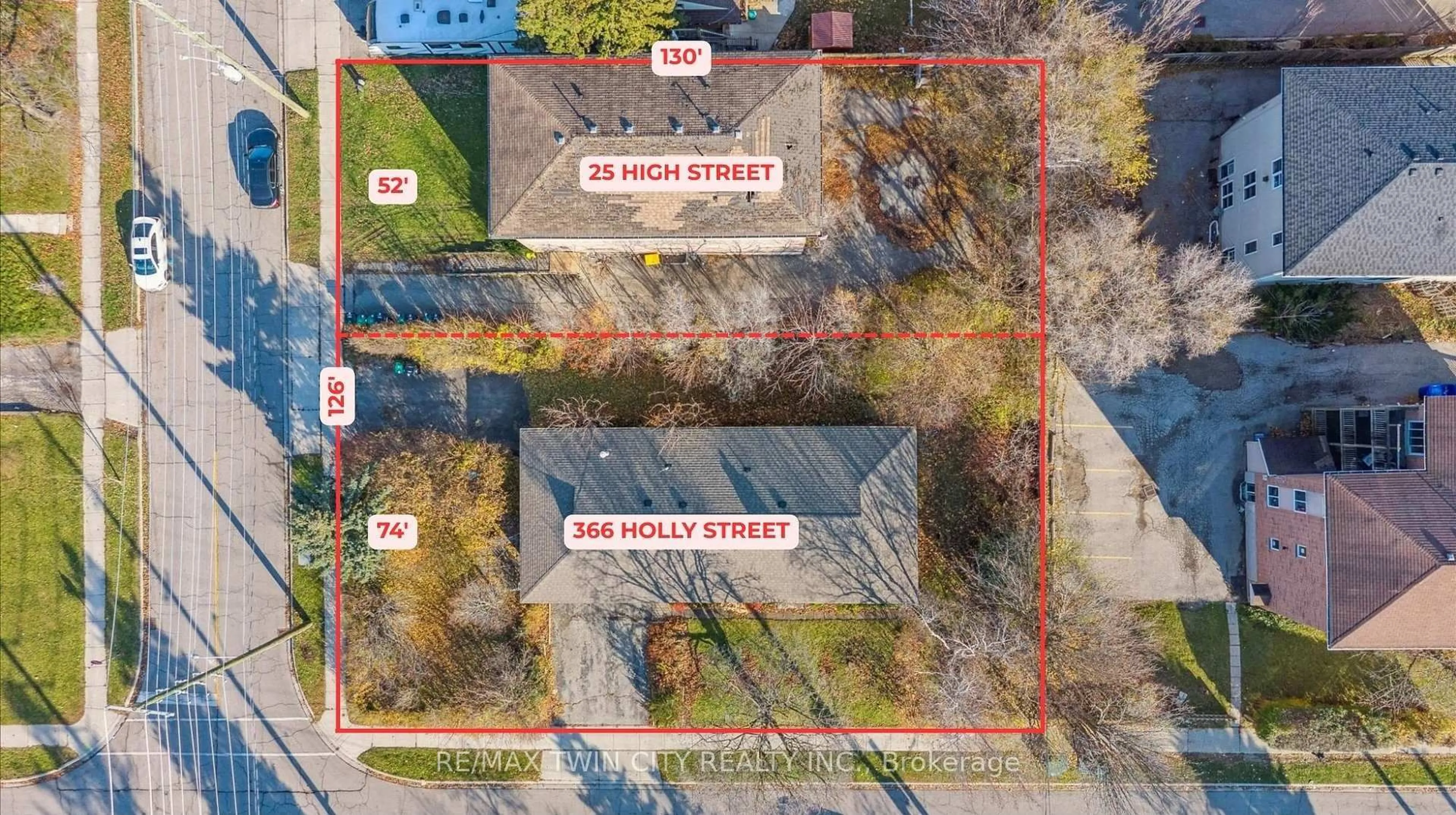 A pic from outside/outdoor area/front of a property/back of a property/a pic from drone, street for 25 High St, Waterloo Ontario N2L 3X4