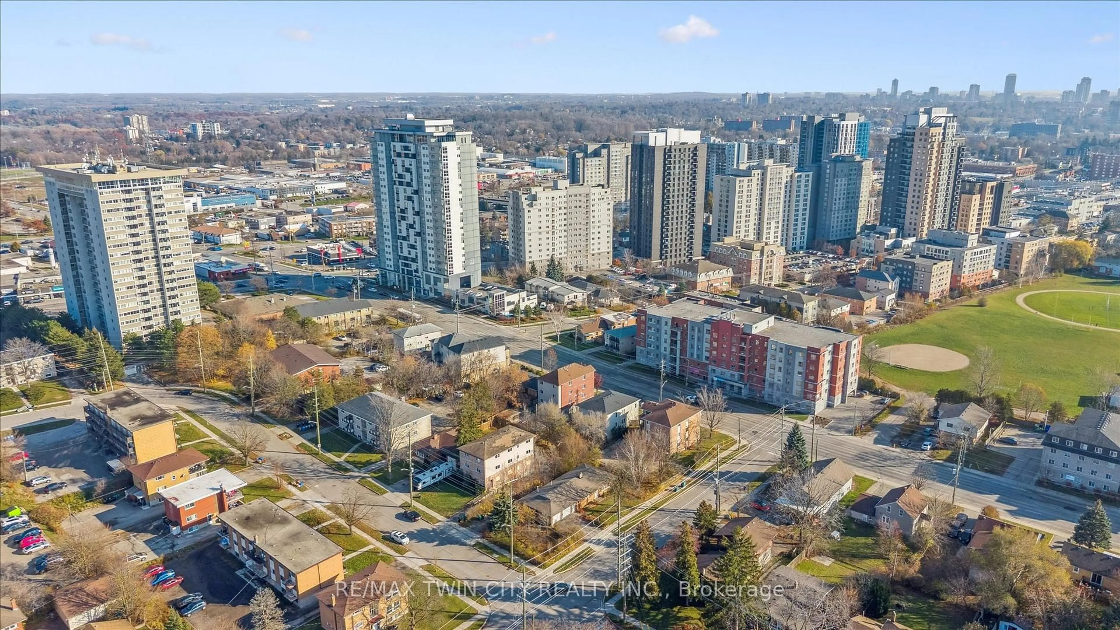 A pic from outside/outdoor area/front of a property/back of a property/a pic from drone, city buildings view from balcony for 25 High St, Waterloo Ontario N2L 3X4