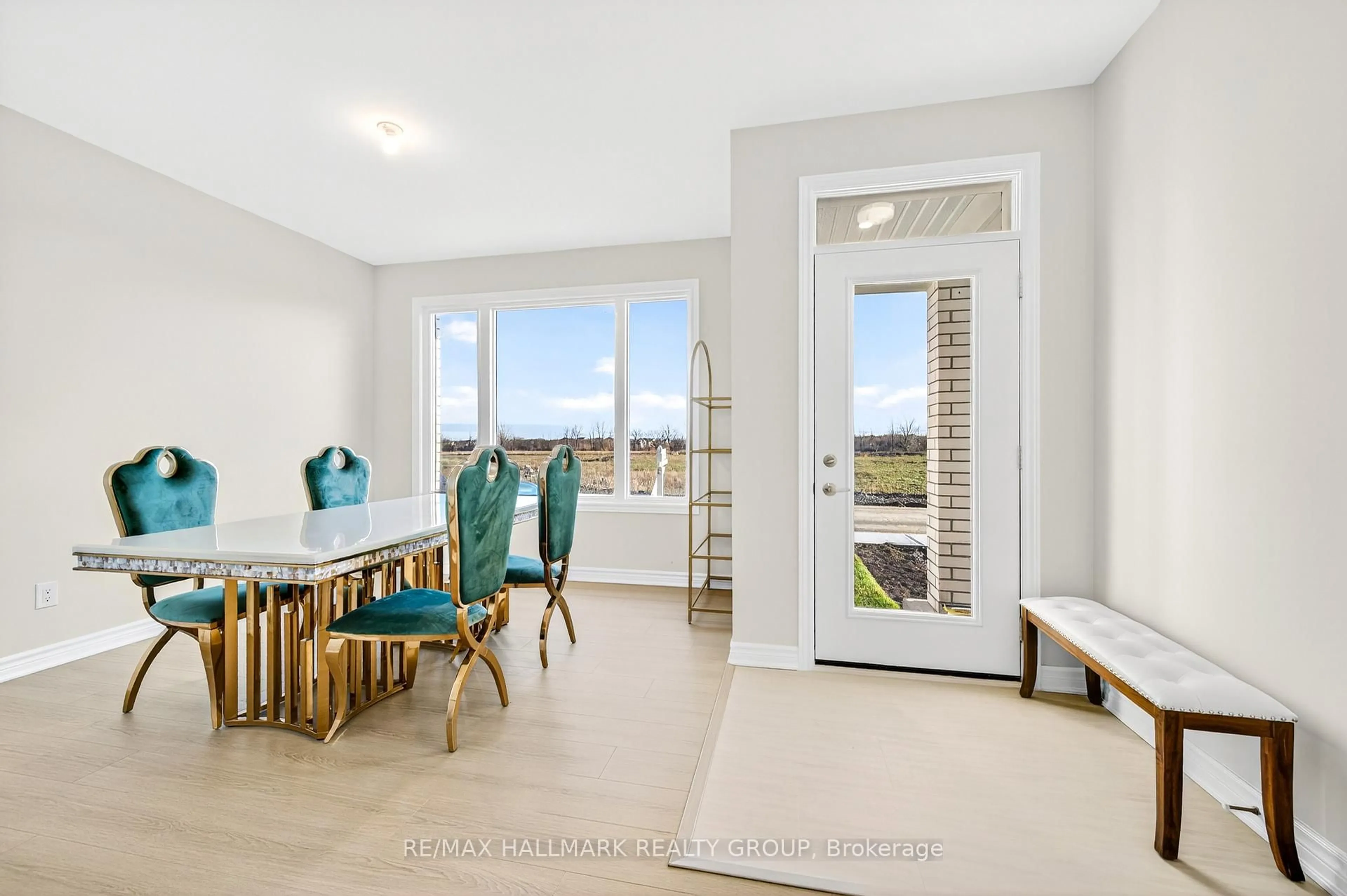 Unknown for 258 Sapling Grve, Ottawa Ontario K2J 7L9