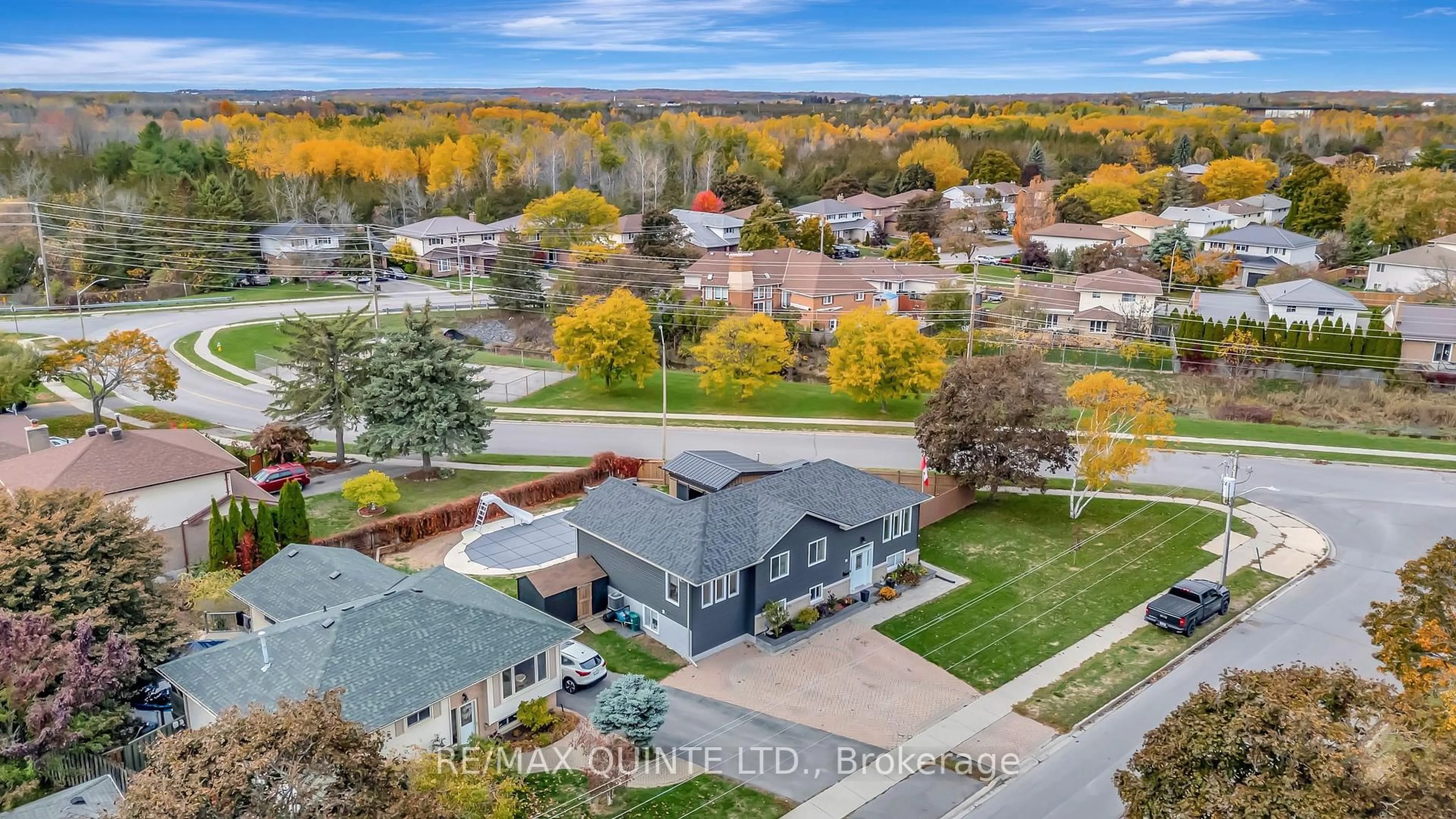 A pic from outside/outdoor area/front of a property/back of a property/a pic from drone, unknown for 56 Alnet Dr, Belleville Ontario K8P 4X4