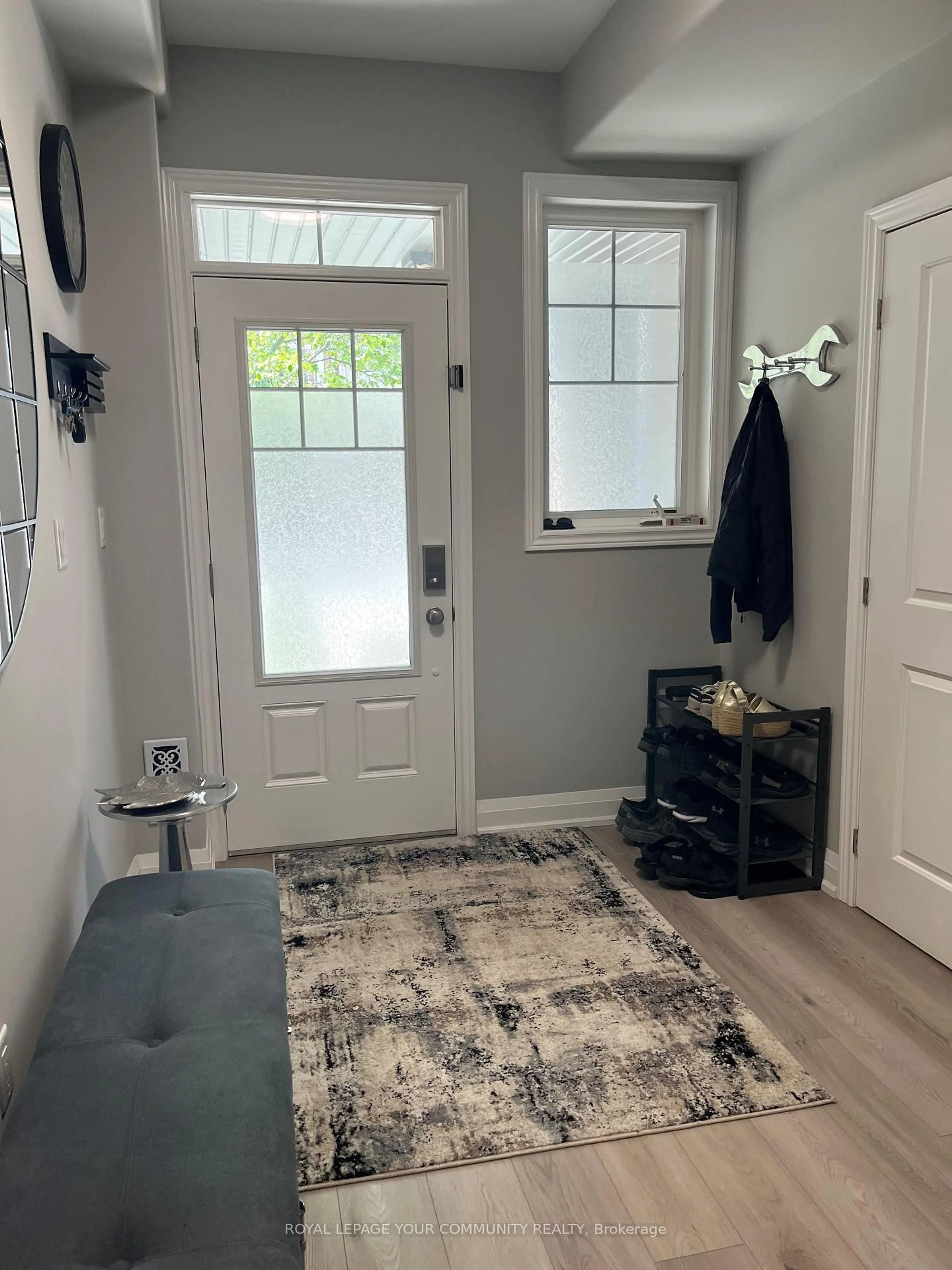 Indoor entryway for 201 Westbank Tr #49, Hamilton Ontario L8J 0H4