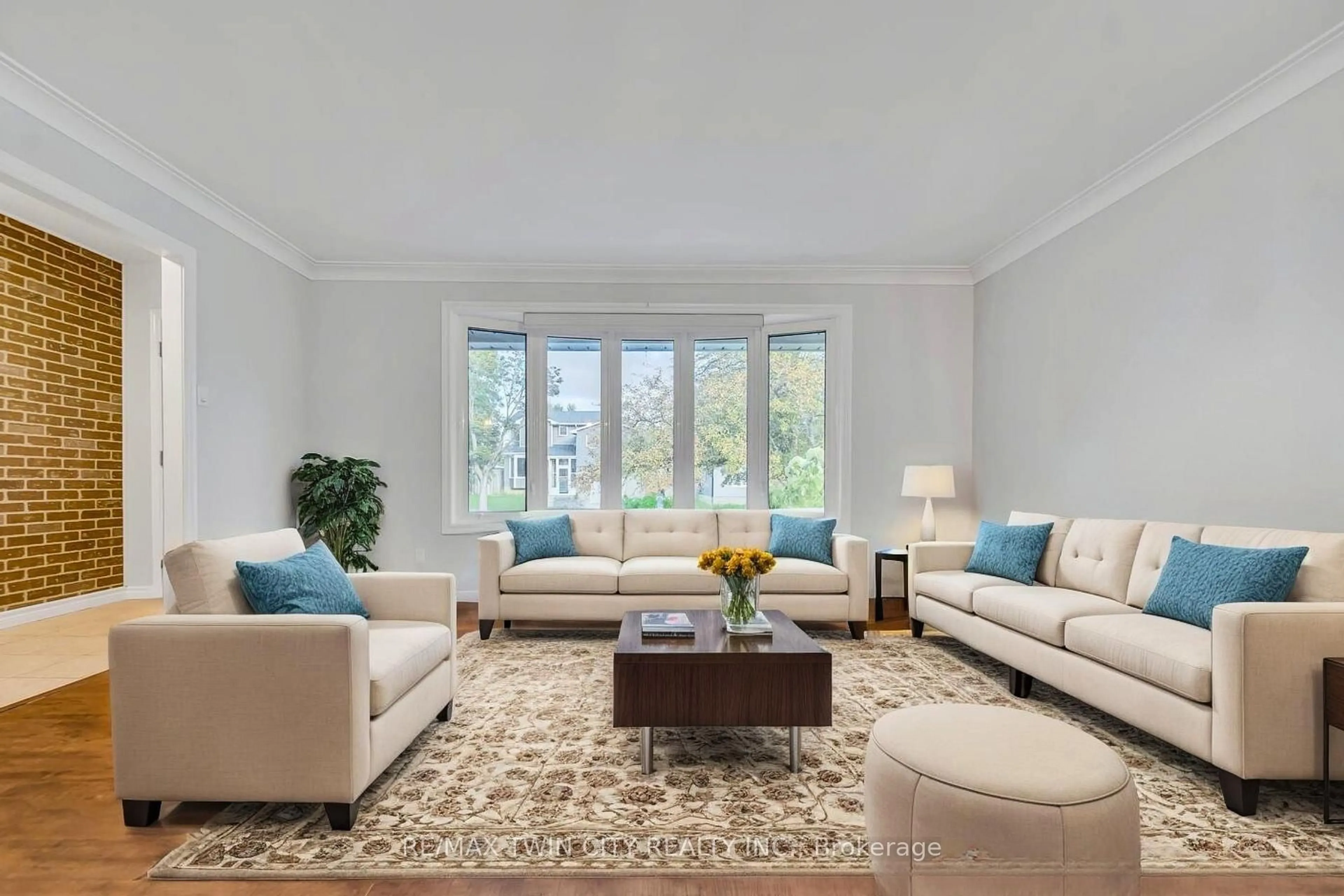 Living room with furniture, carpet floor for 88 Glen Lake Cres, Kitchener Ontario N2N 1C5