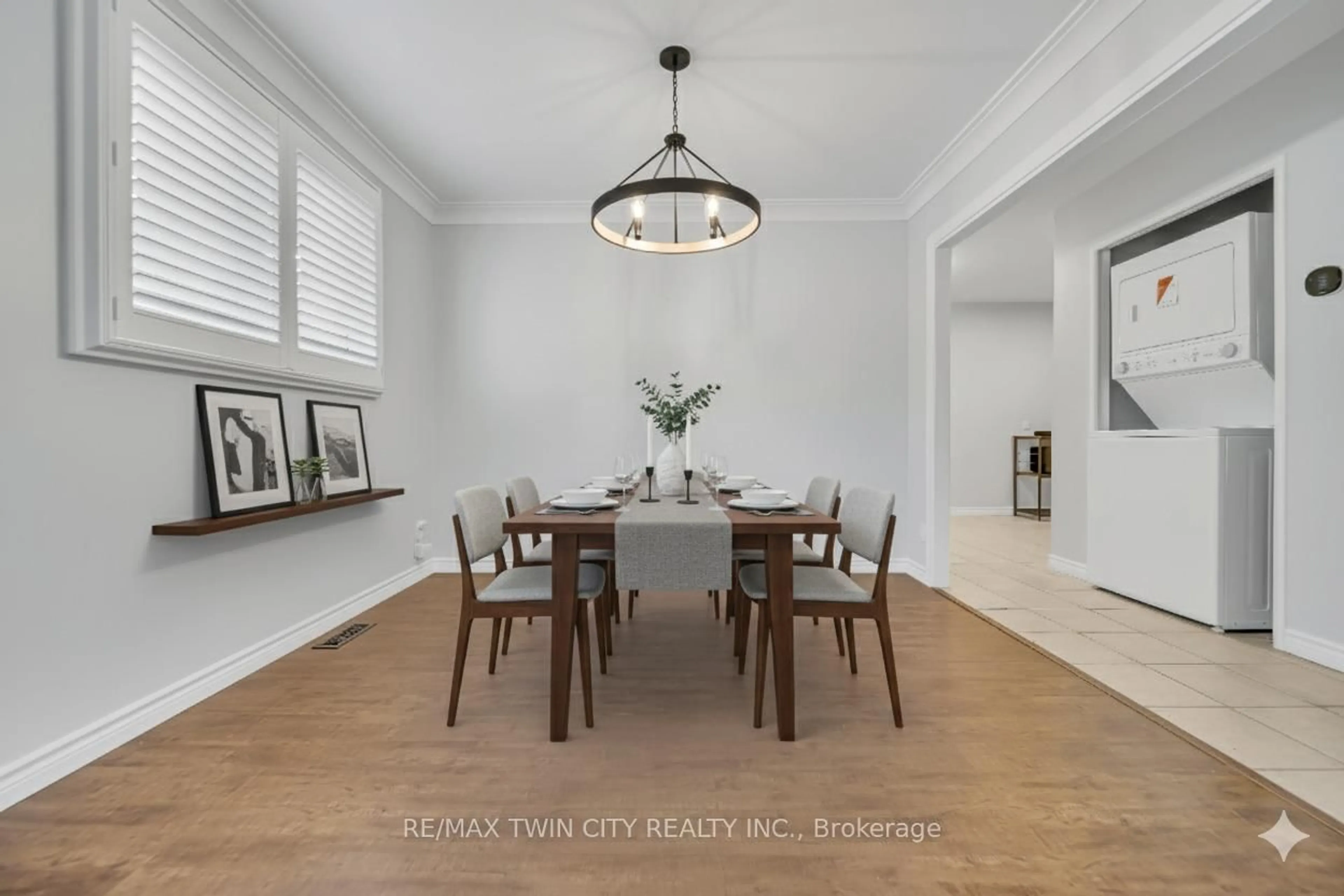 Dining room, wood/laminate floor for 88 Glen Lake Cres, Kitchener Ontario N2N 1C5