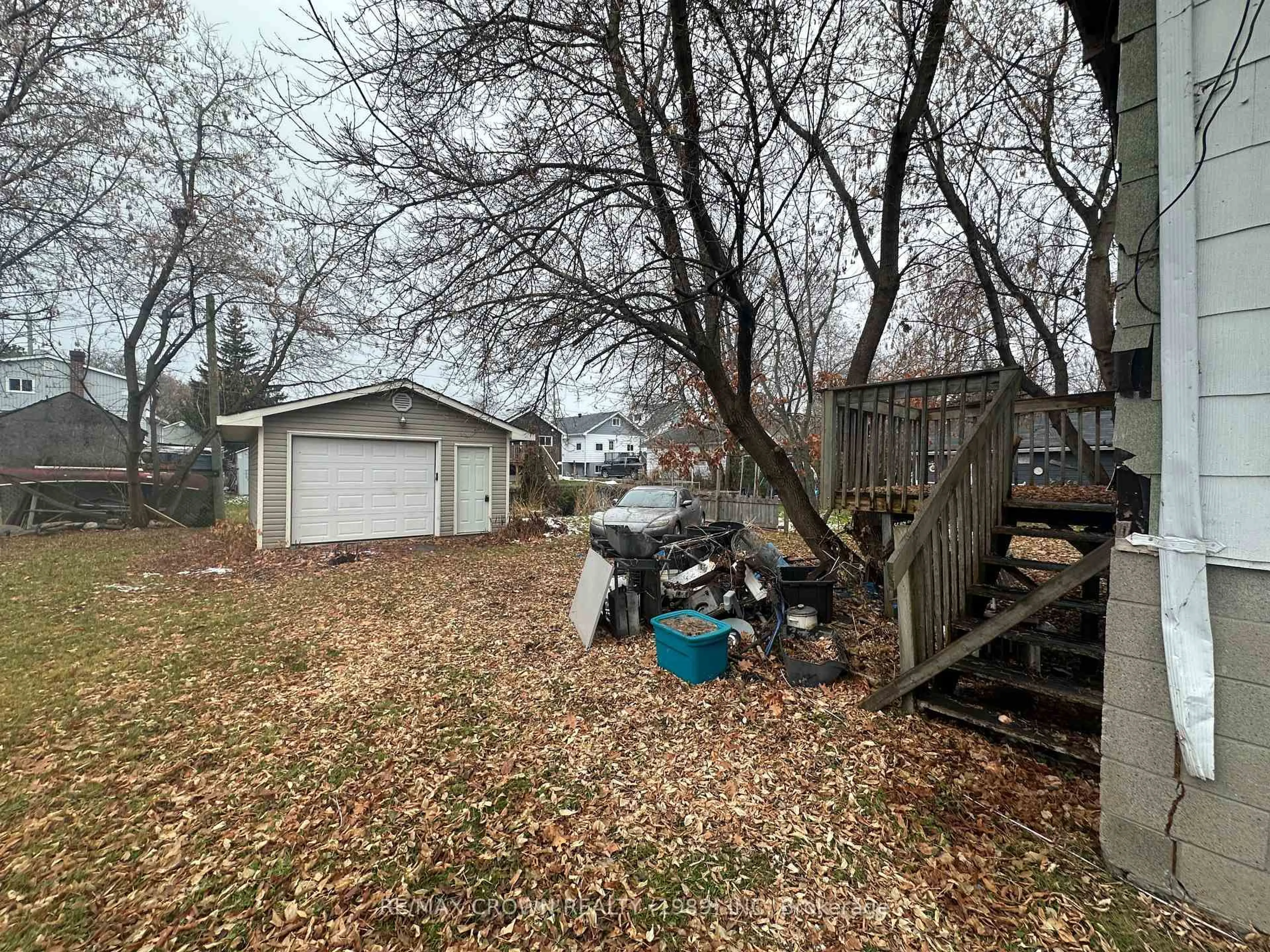 Shed for 153 Sixth Ave, North Bay Ontario P1B 3P1
