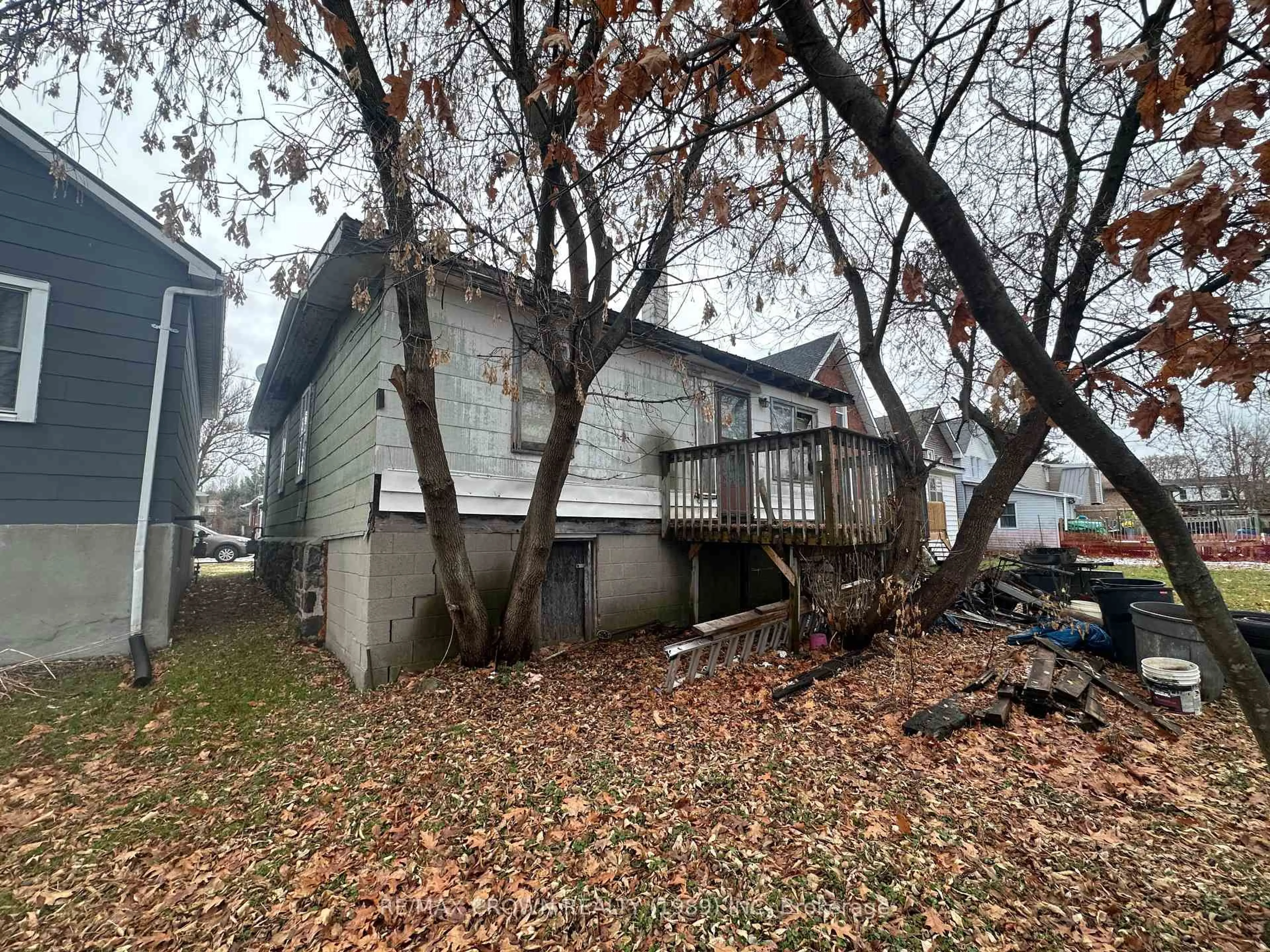 Unknown for 153 Sixth Ave, North Bay Ontario P1B 3P1