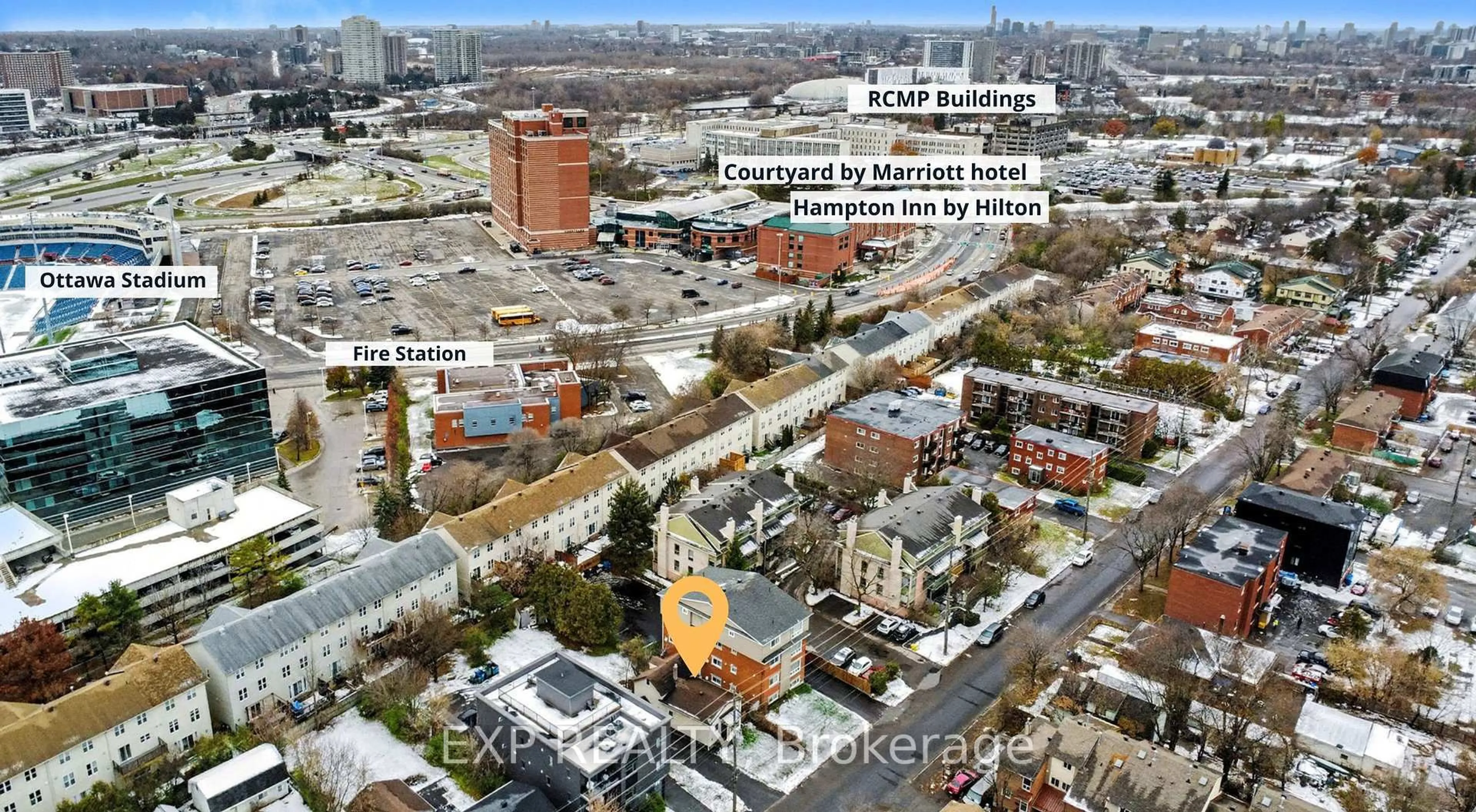 A pic from outside/outdoor area/front of a property/back of a property/a pic from drone, city buildings view from balcony for 280 PRESLAND Rd, Ottawa Ontario K1K 2B8