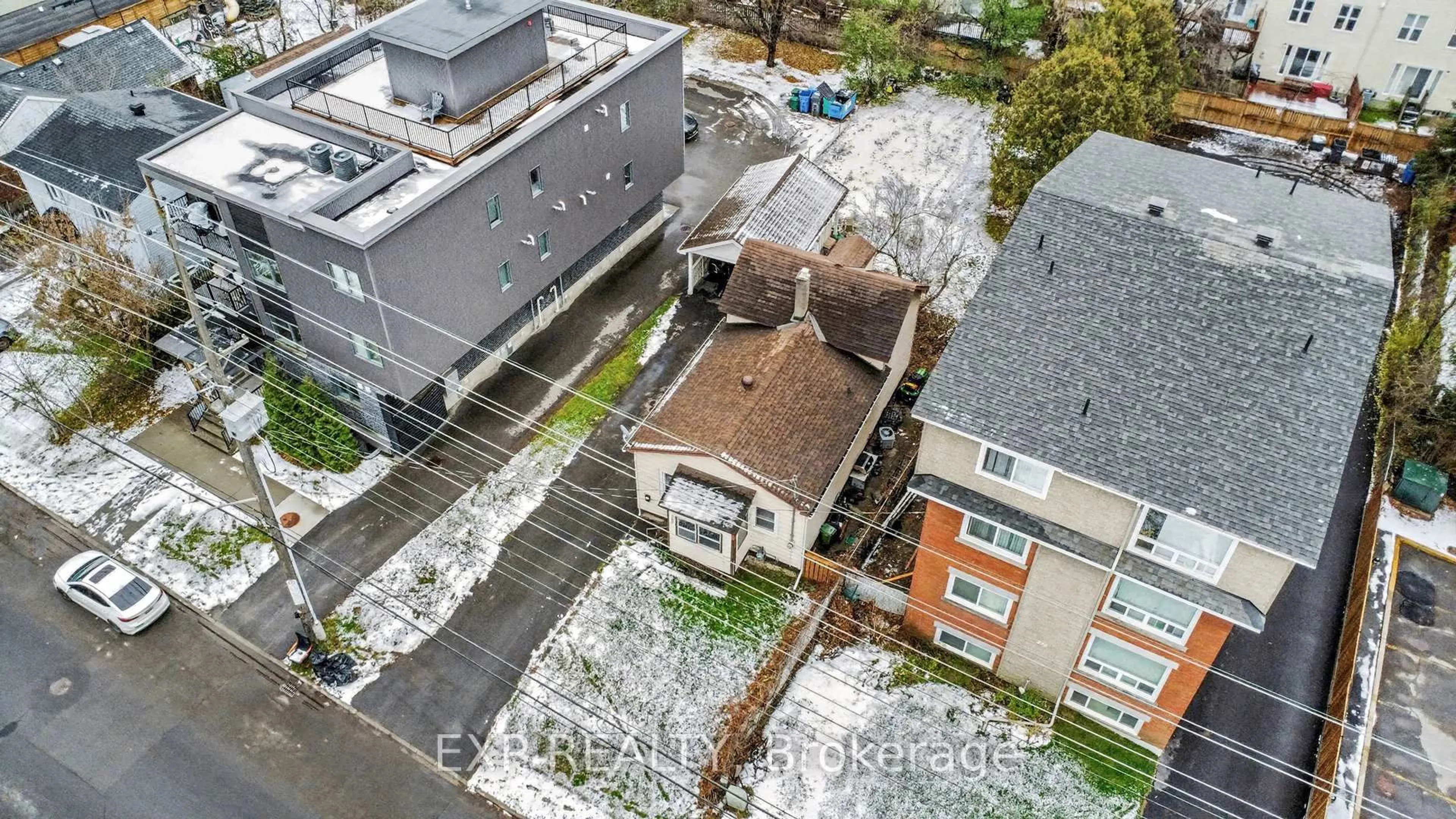 A pic from outside/outdoor area/front of a property/back of a property/a pic from drone, unknown for 280 PRESLAND Rd, Ottawa Ontario K1K 2B8