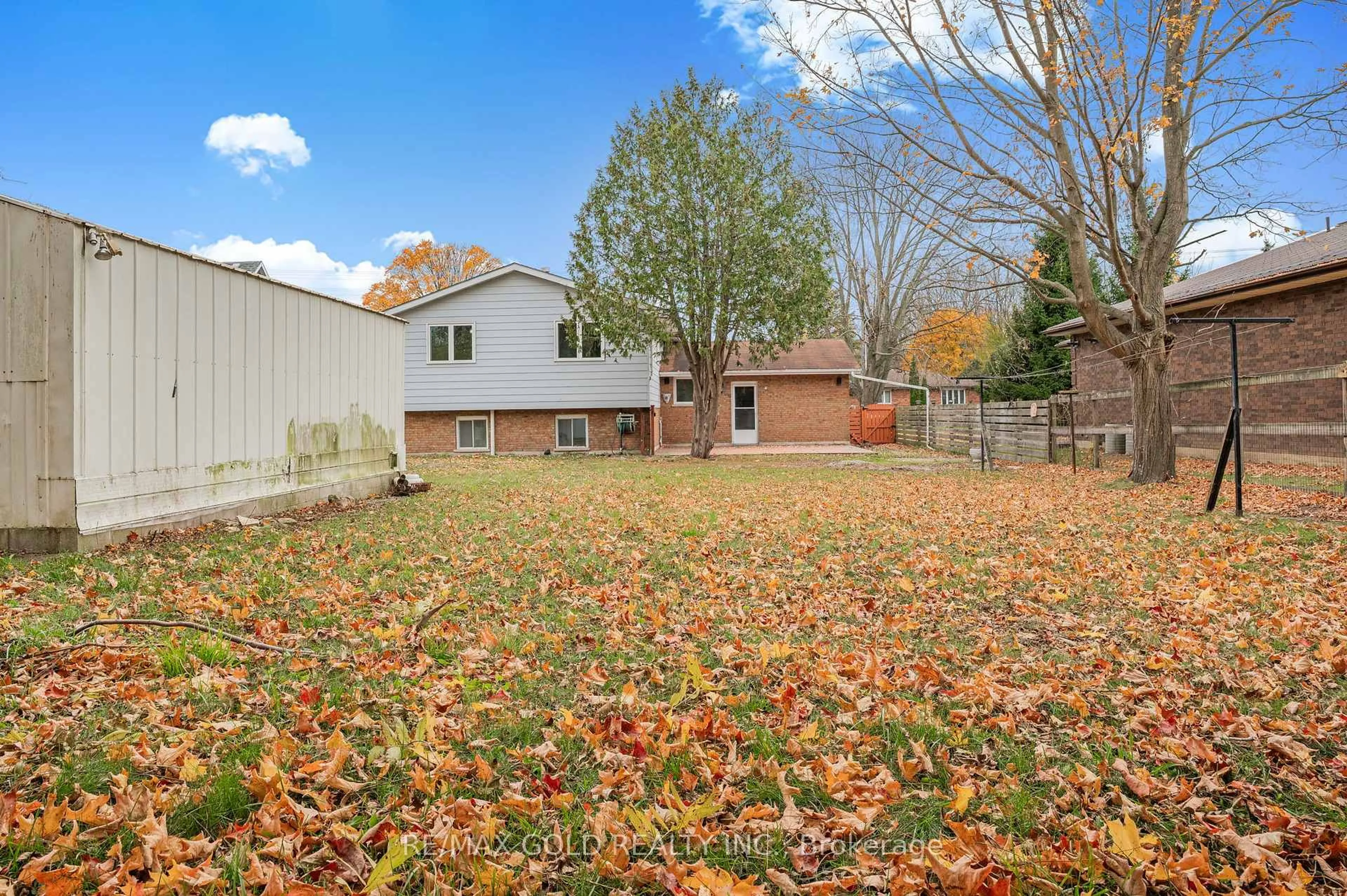 Unknown for 21990 Hagerty Rd, Newbury Ontario N0L 2N0