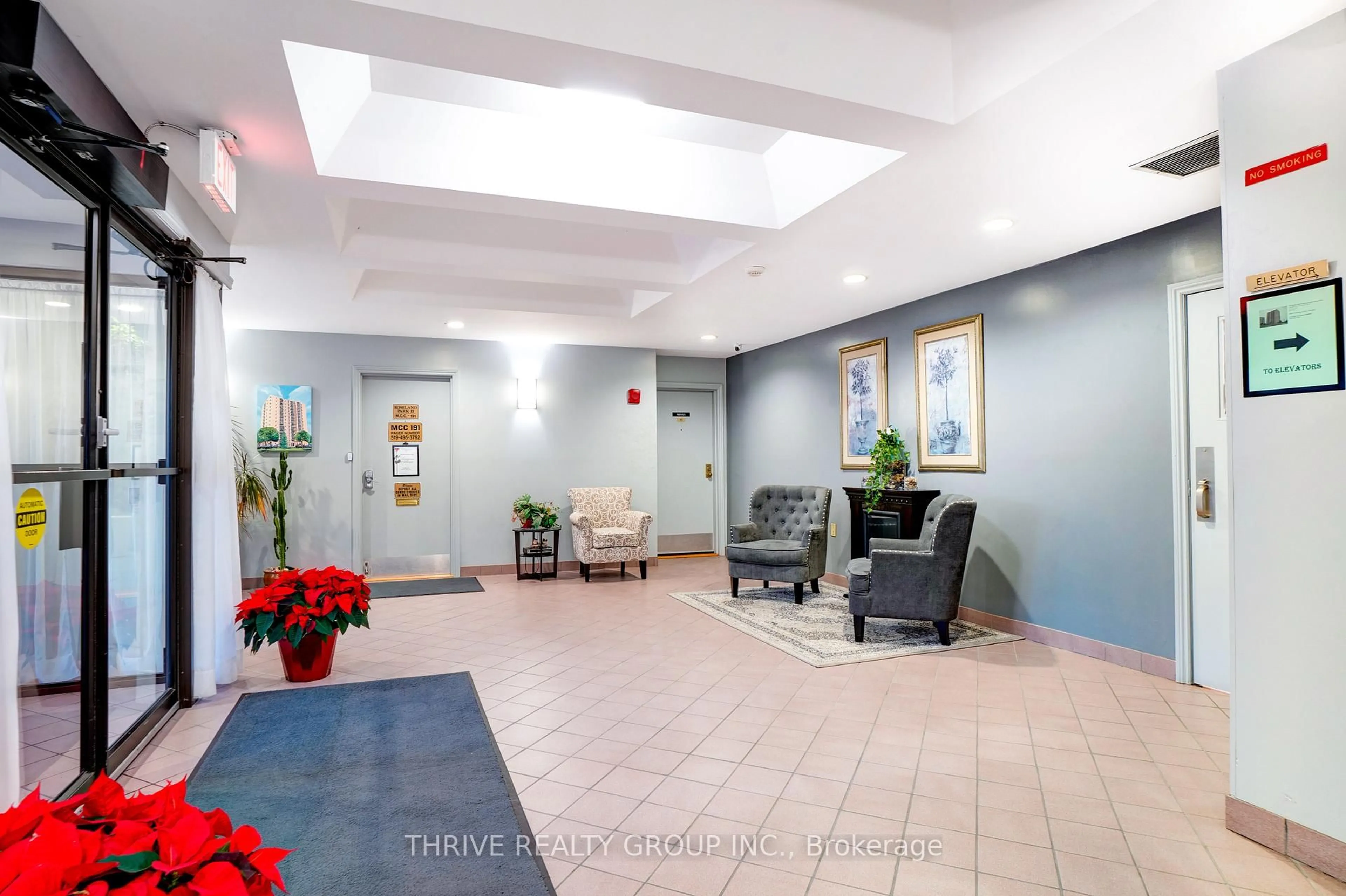 Lobby for 860 Commissioners Rd #1403, London South Ontario N6C 2V5