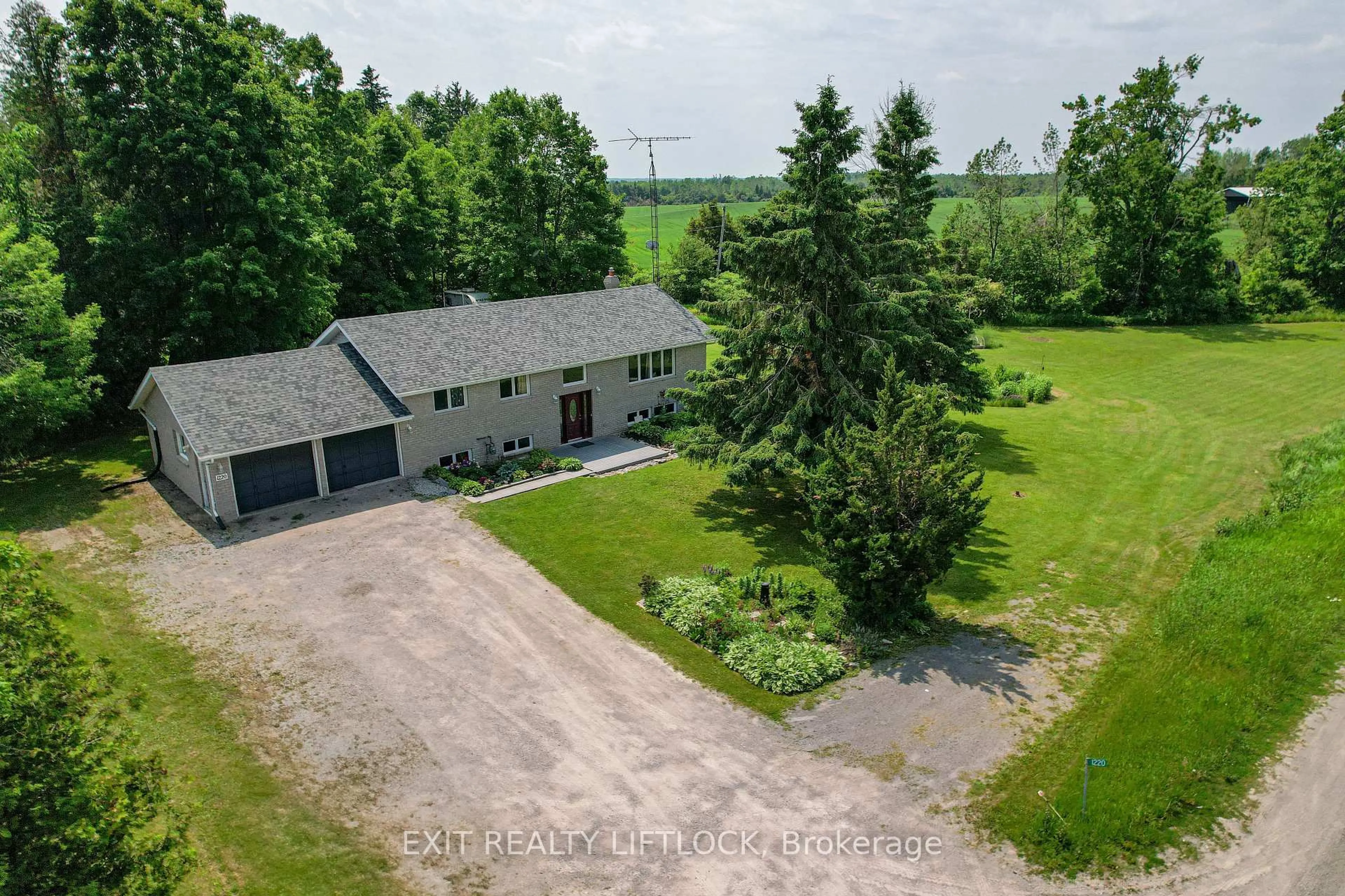 A pic from outside/outdoor area/front of a property/back of a property/a pic from drone, unknown for 1220 Tara Rd, Selwyn Ontario K0L 1T0