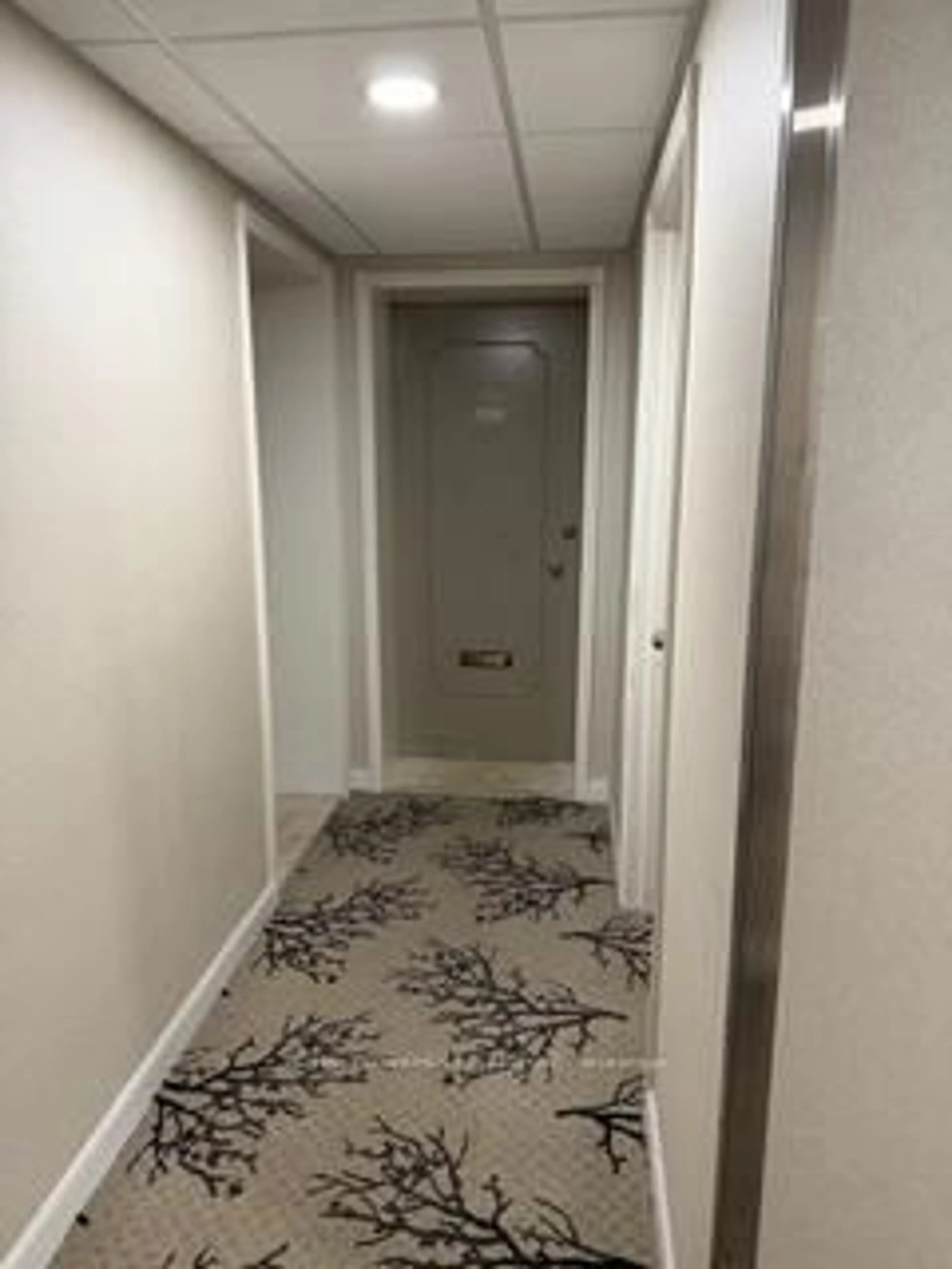 A pic of a room for 10 Woodman Dr #208, Hamilton Ontario L8K 4E1