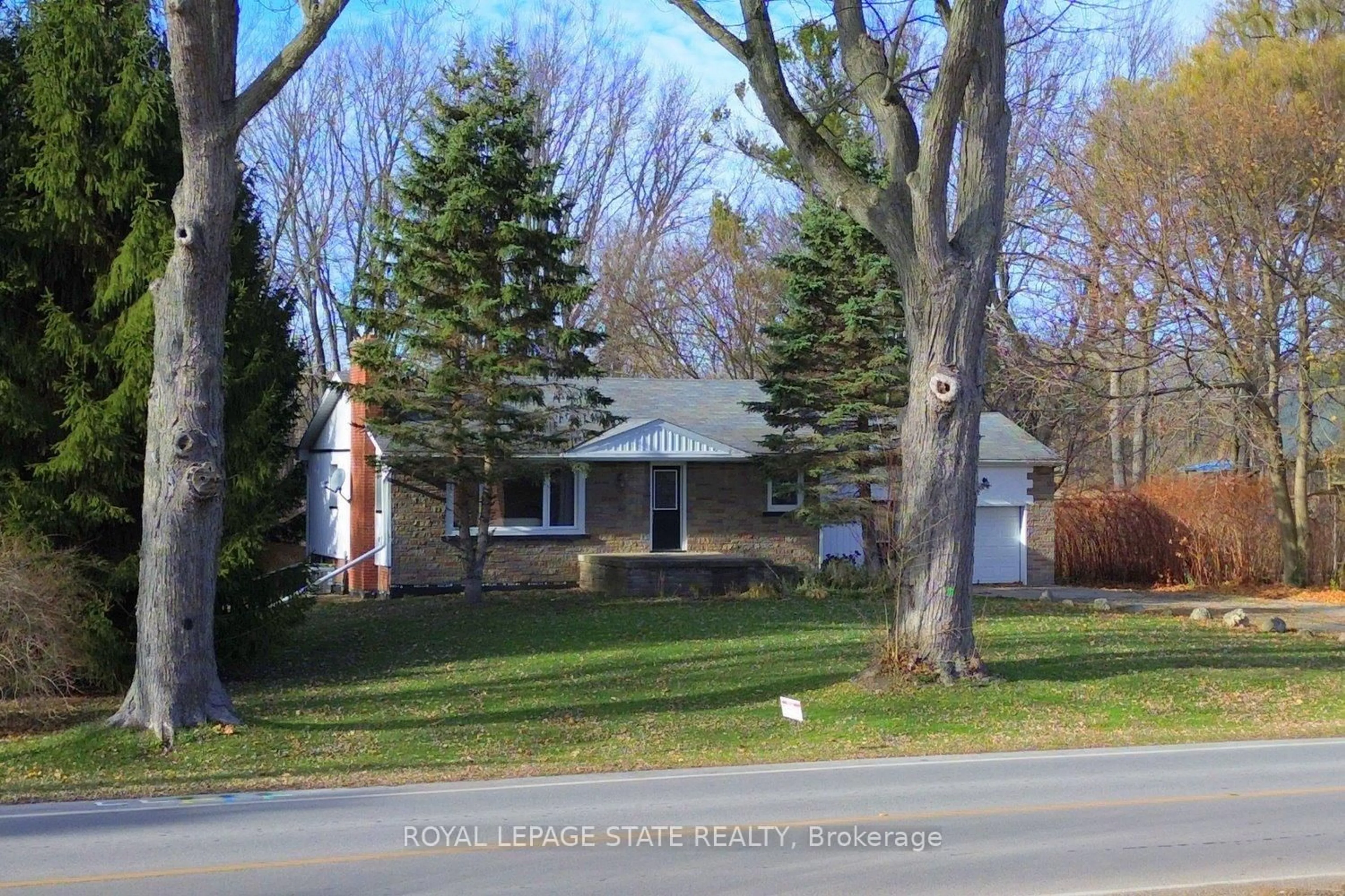 Home with brick exterior material, street for 104 Diltz Rd, Haldimand Ontario N1A 2V5