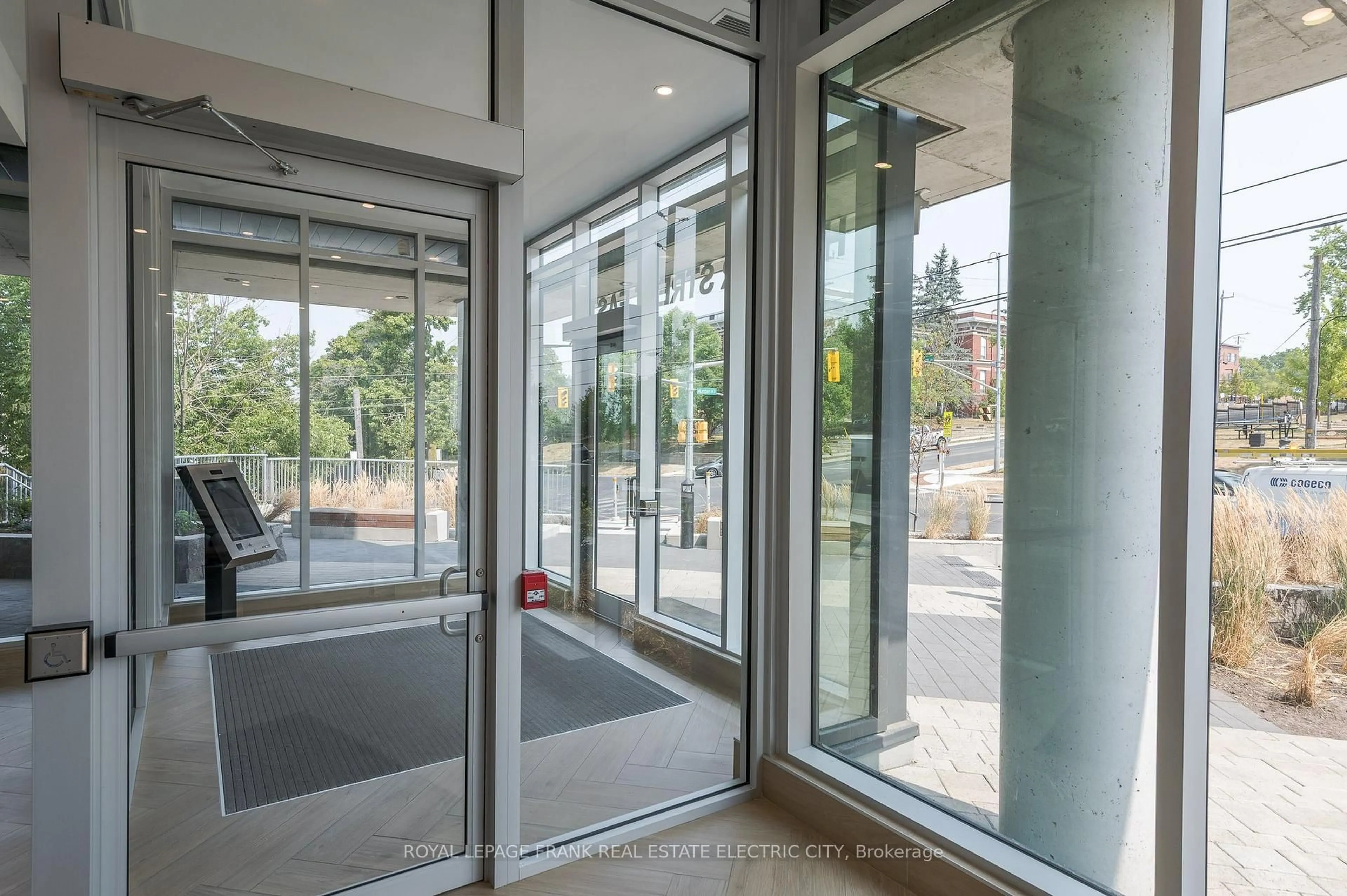 Indoor foyer for 195 Hunter St #502, Peterborough Ontario K9H 1G9