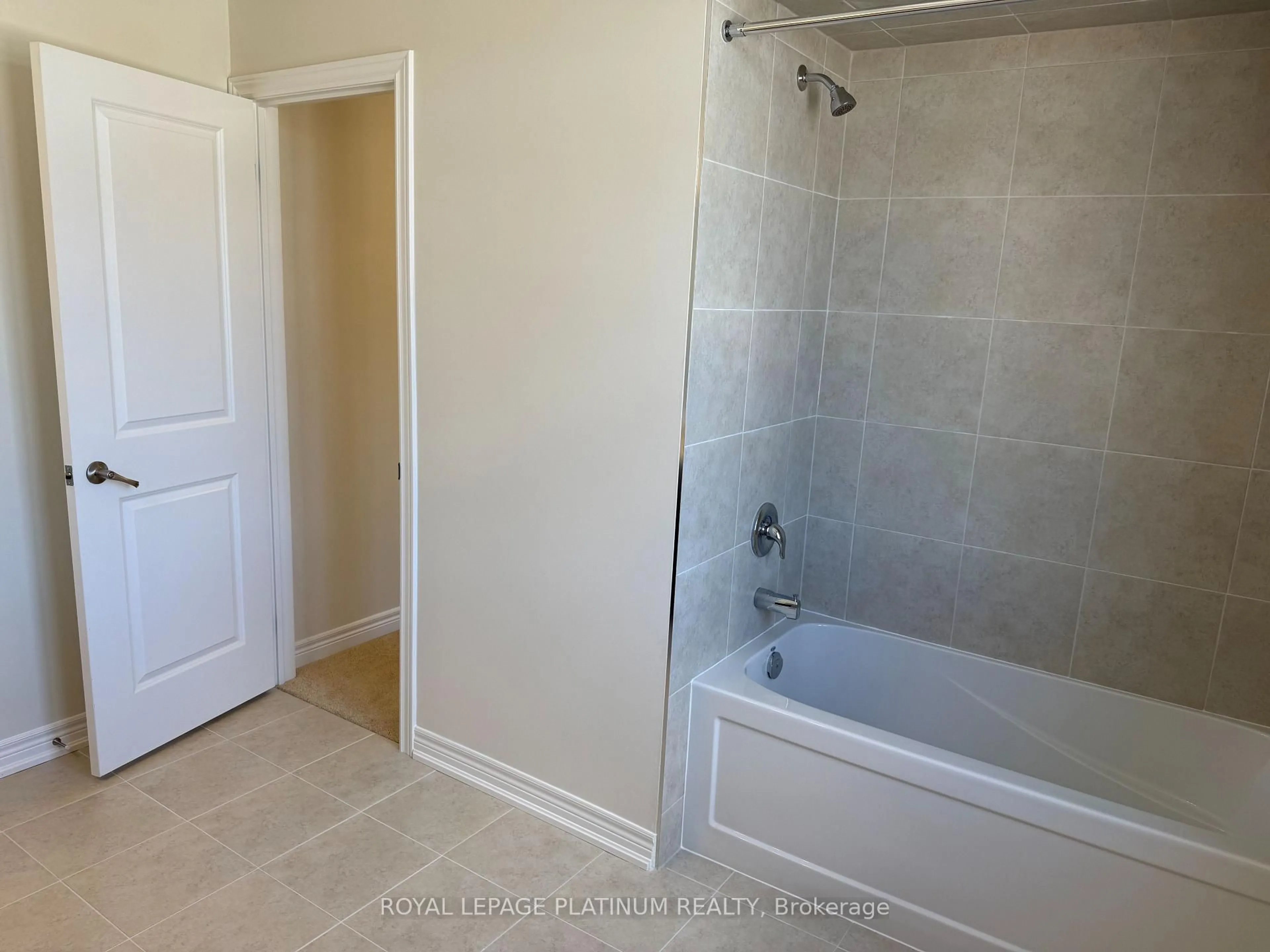 A pic of a room for 135 McEachern Lane, Gravenhurst Ontario P1P 0H8