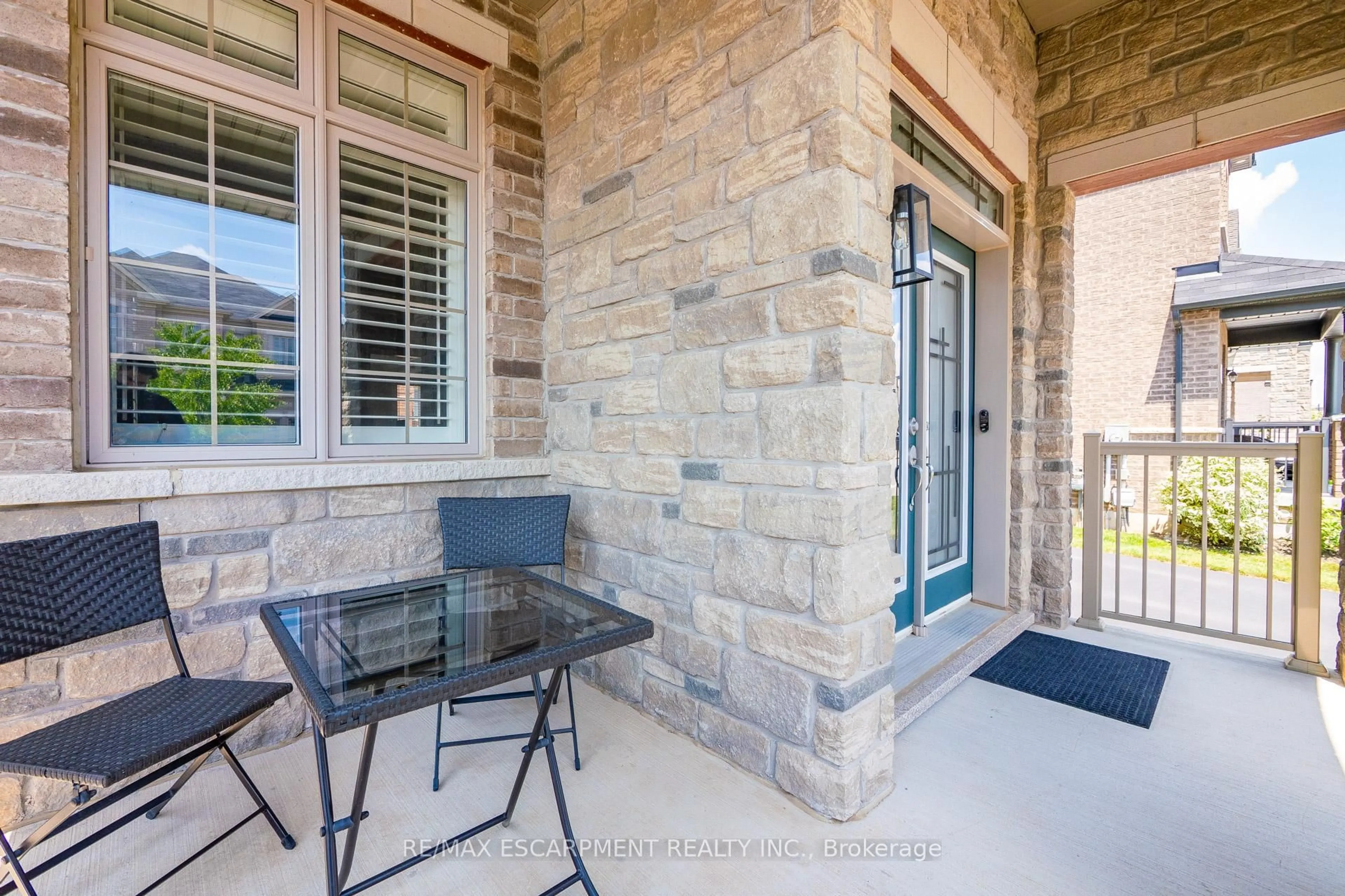 Patio, unknown for 107 Avanti Cres, Hamilton Ontario L8B 1W7