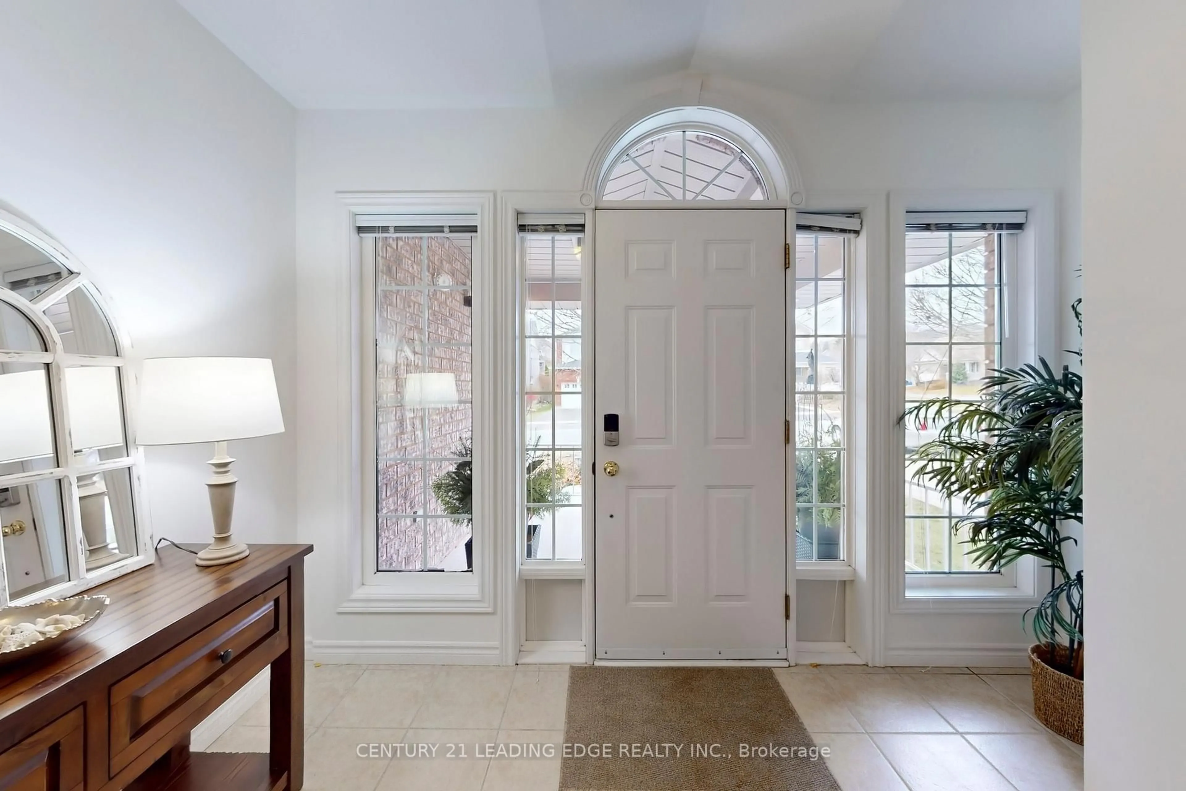 Indoor entryway for 468 Settlers Rdge, Peterborough Ontario K9L 2A6