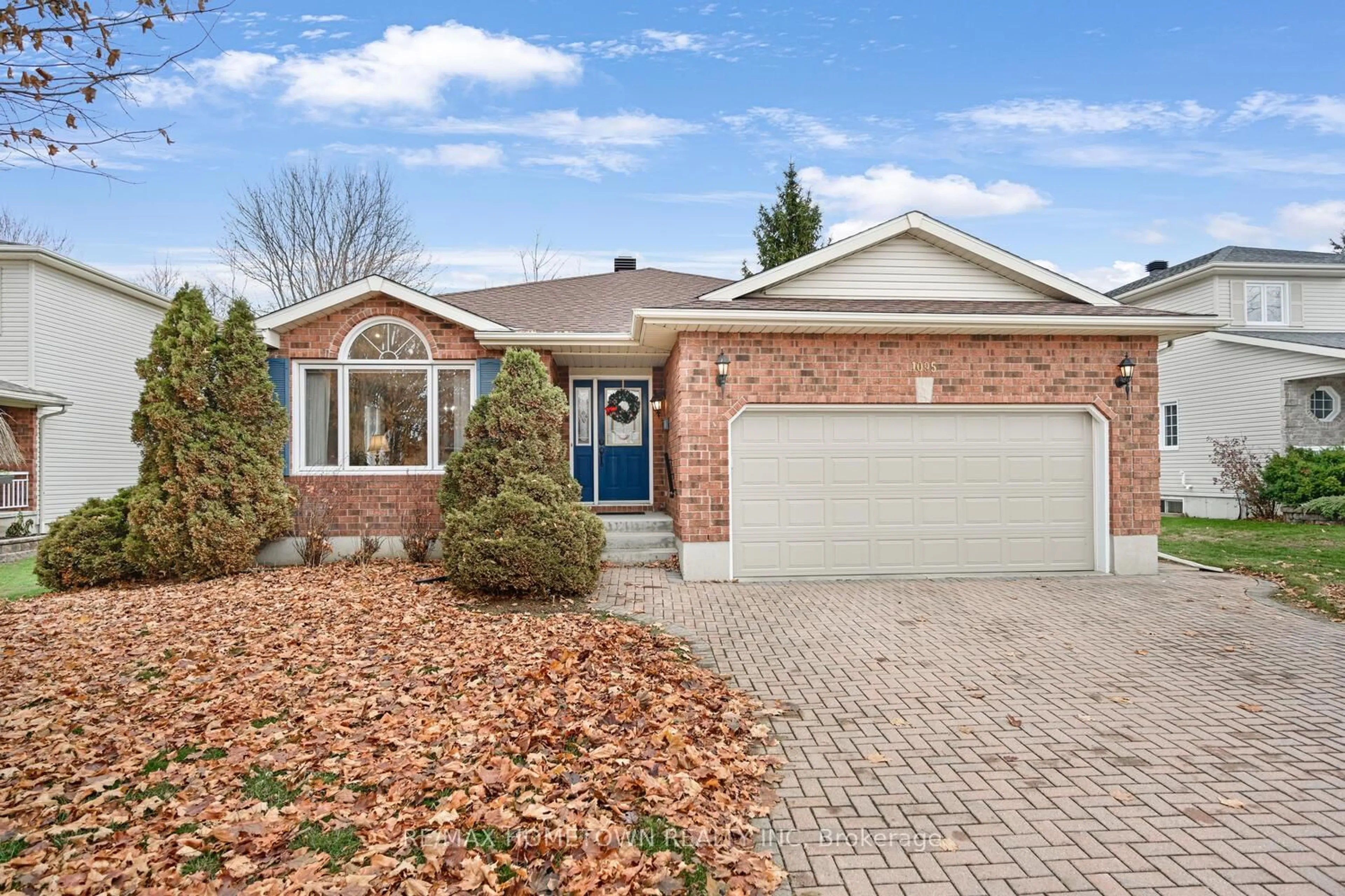 Home with brick exterior material, street for 1095 Bridlewood Dr, Brockville Ontario K6V 7G2